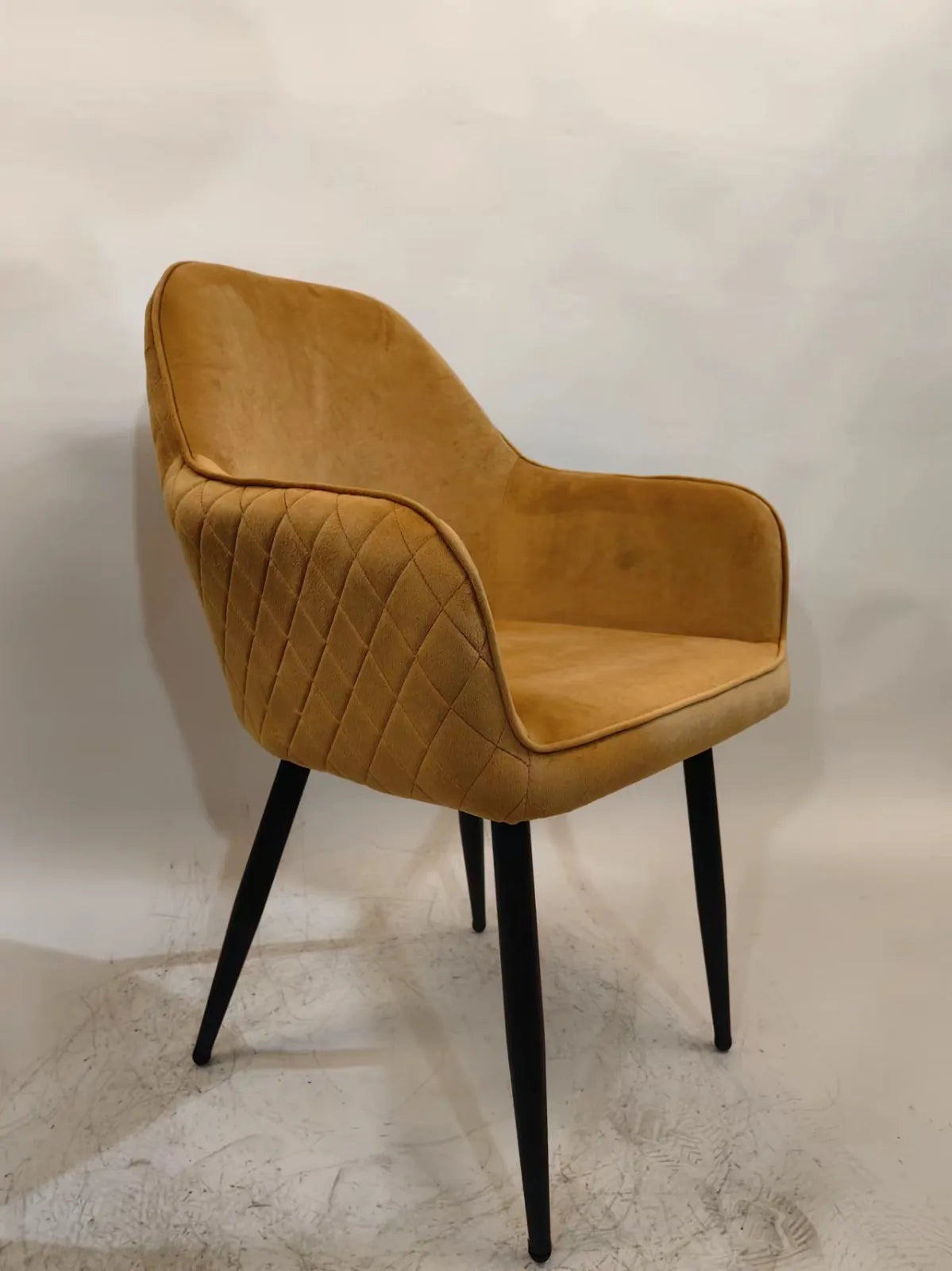 Трапезен стол Алба кадифе старо злато