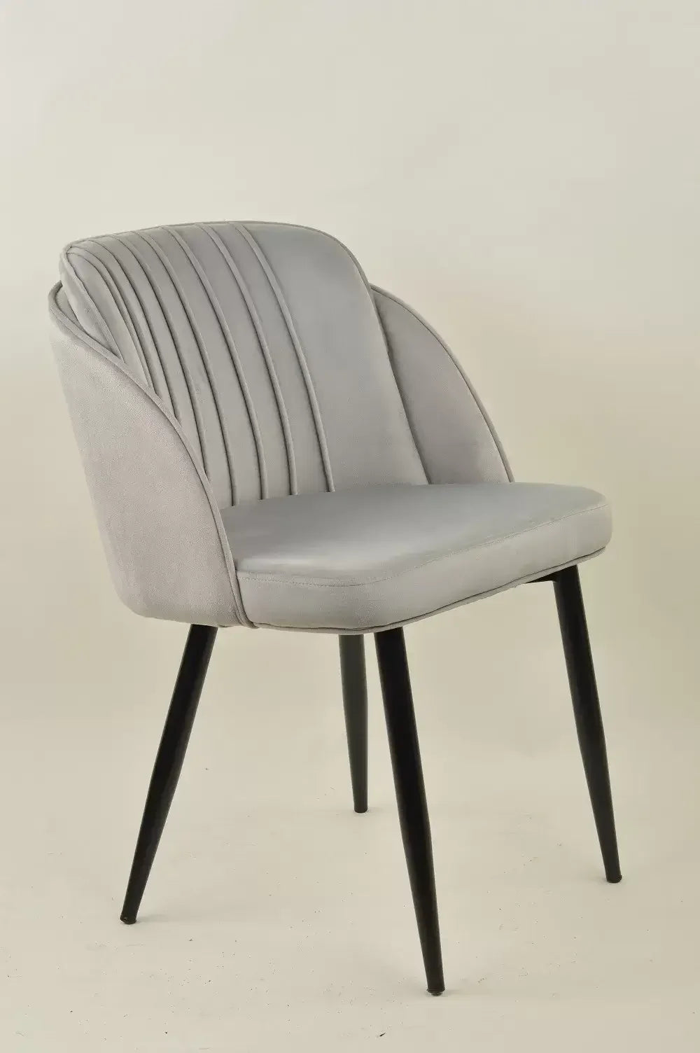 Трапезен стол Бетина /кадифе сив цвят