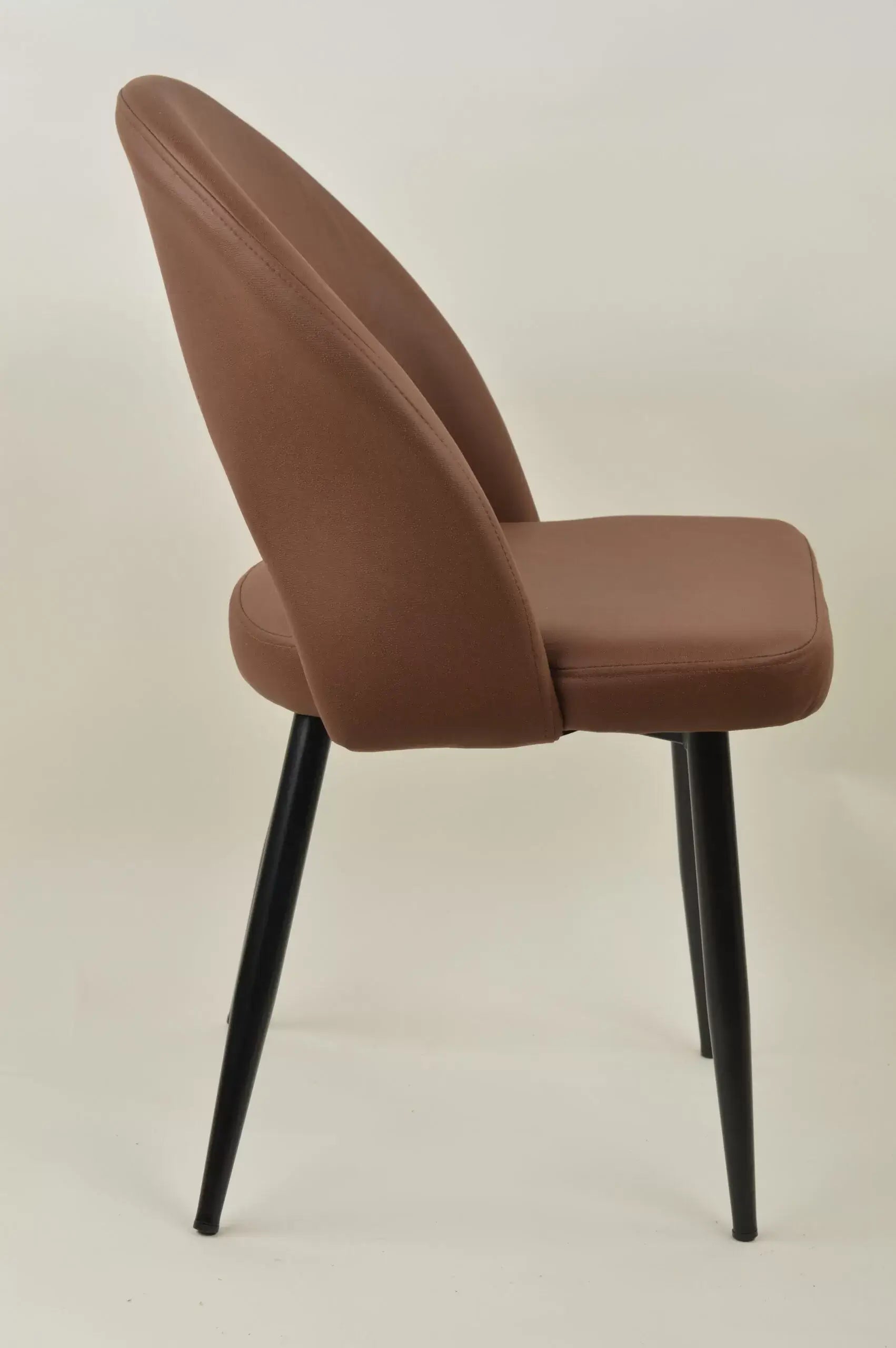 Трапезен стол Корфу -еко кожа крем