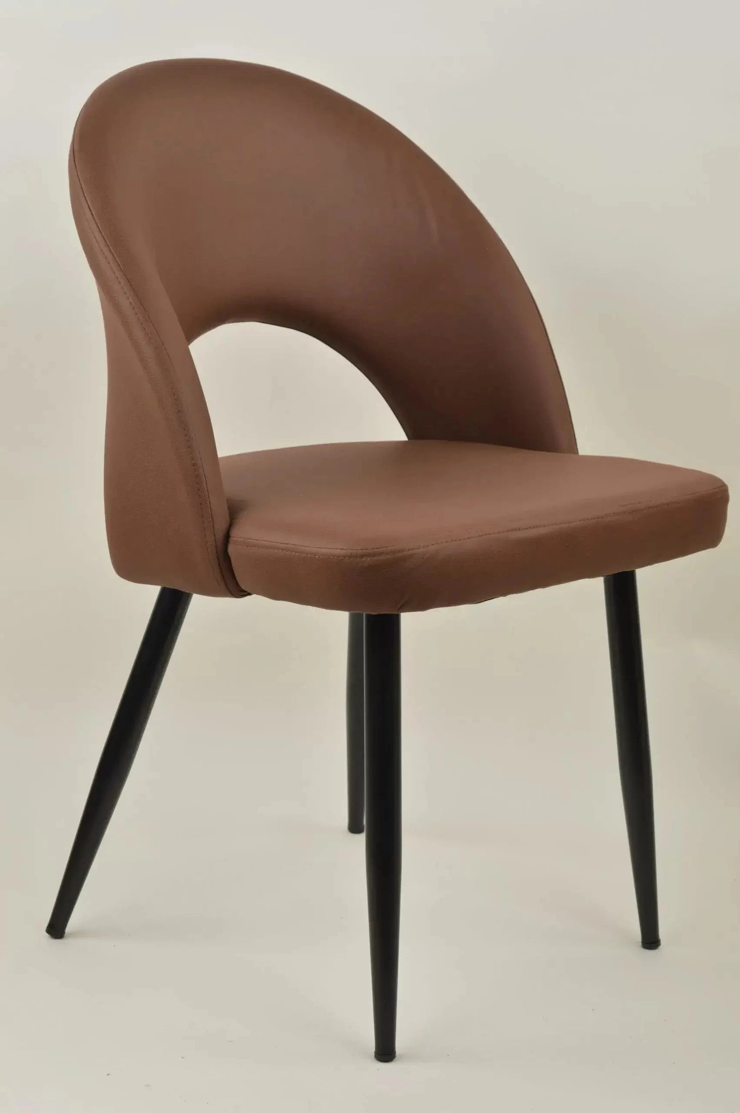 Трапезен стол Корфу -еко кожа крем