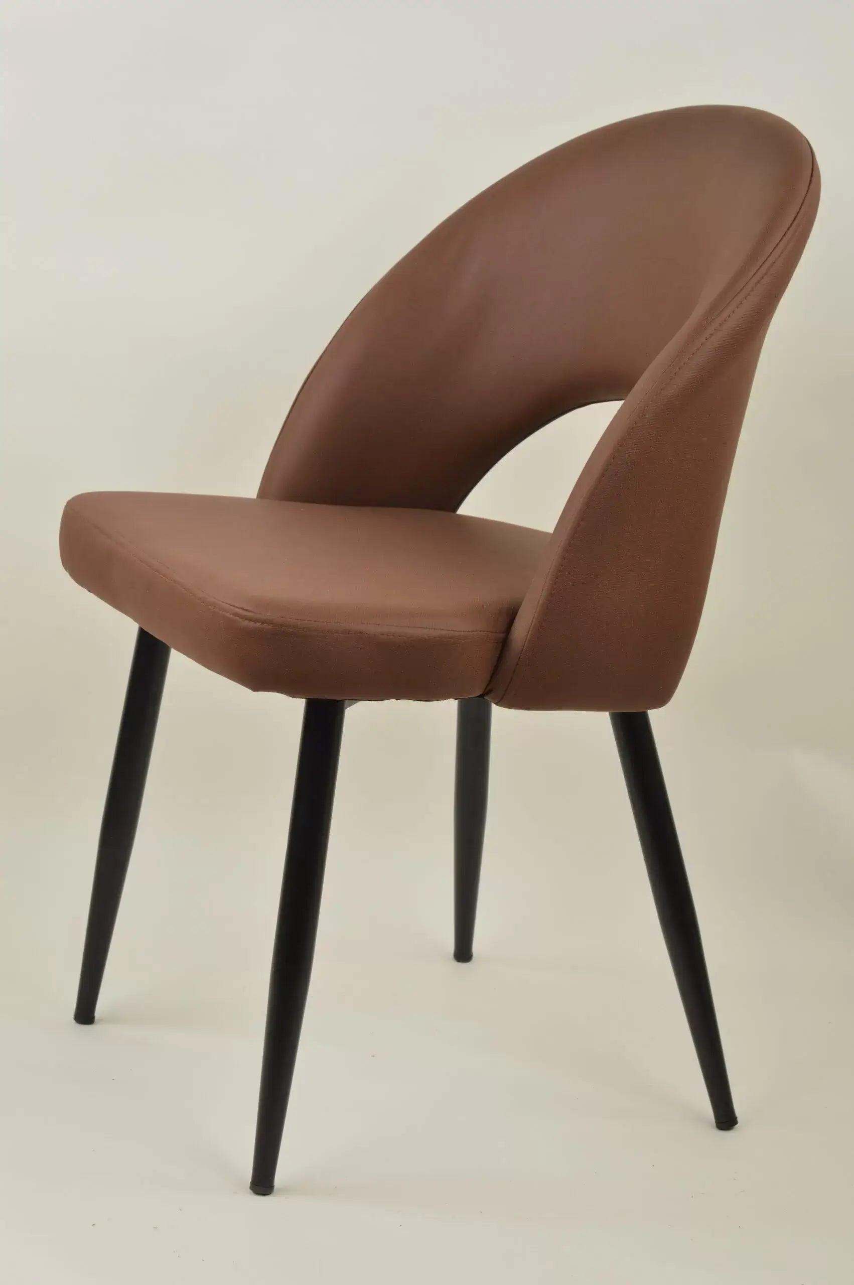 Трапезен стол Корфу -еко кожа крем