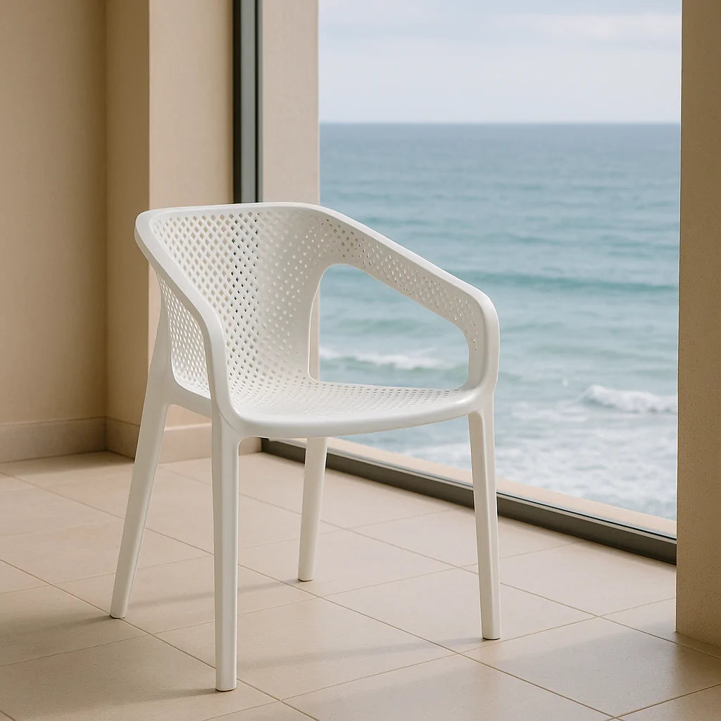 Стол полипропилен Деа бял цвят