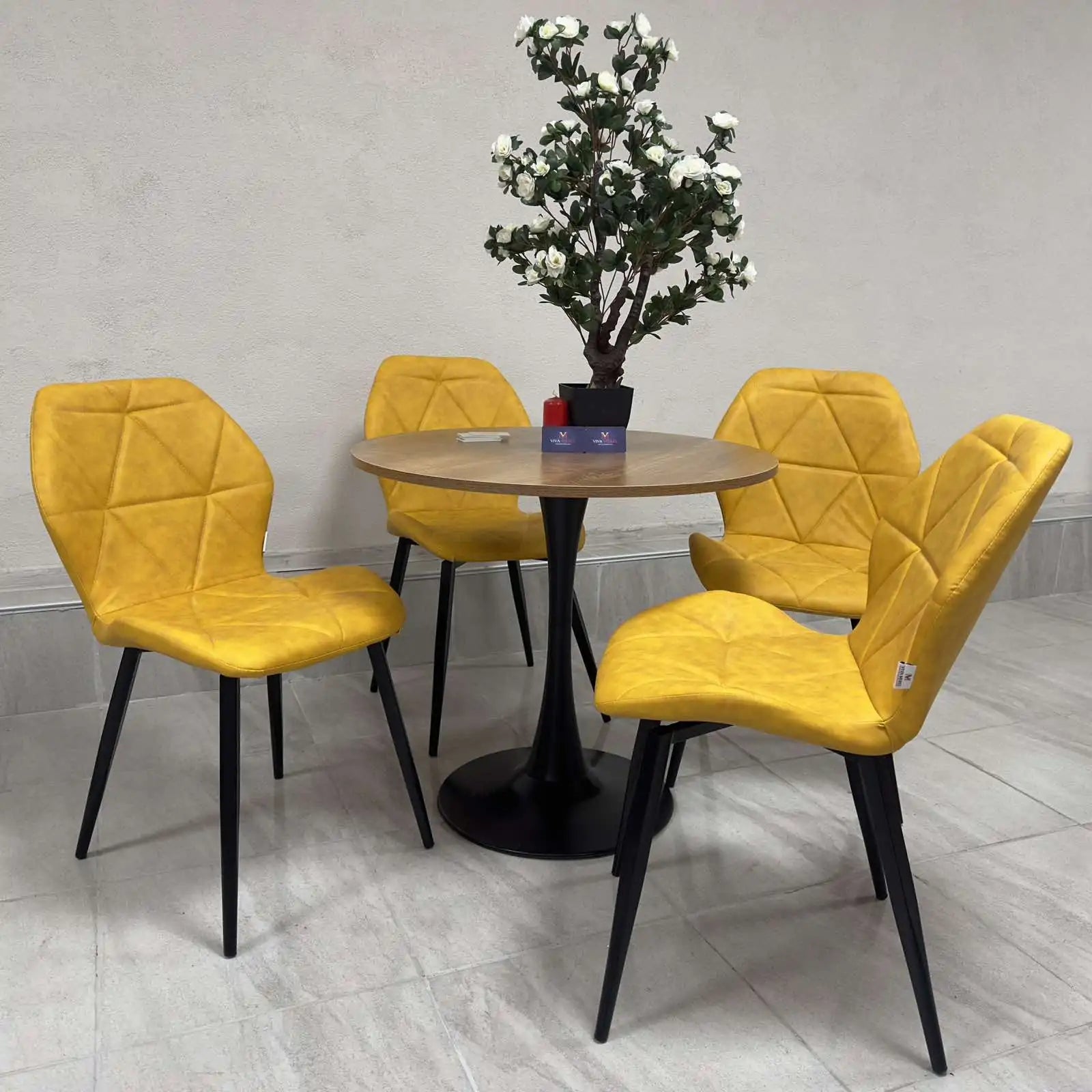 Комплект за трапезария Мелина / маса ф80см + 4 стола старо злато