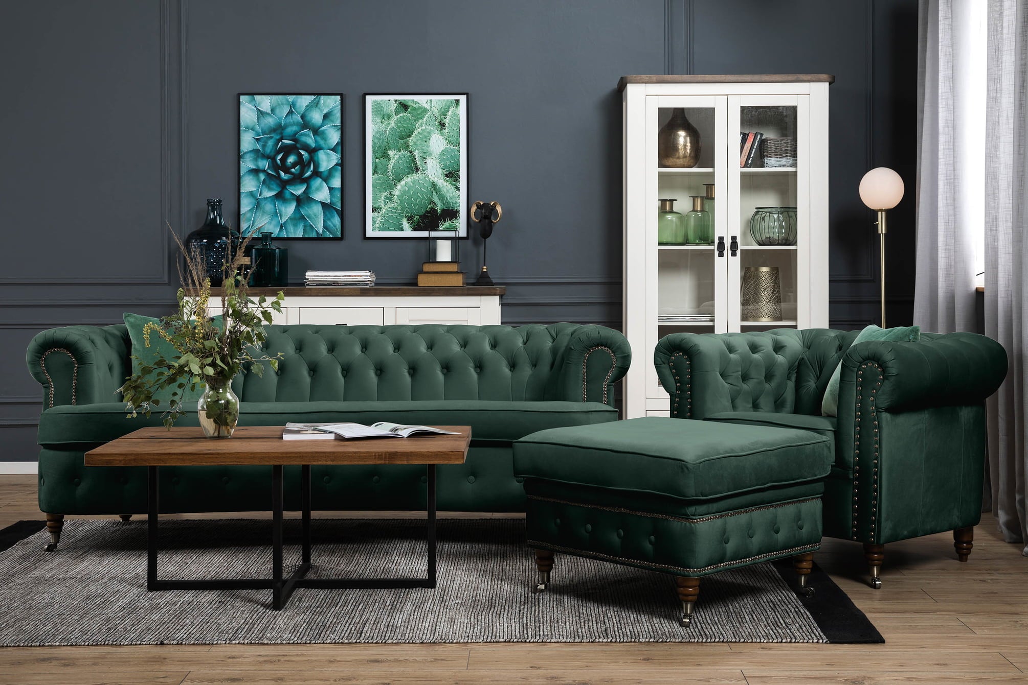 Диван Chestefield Lux – триместно, извито, бежово 230 × 86 × 80 см