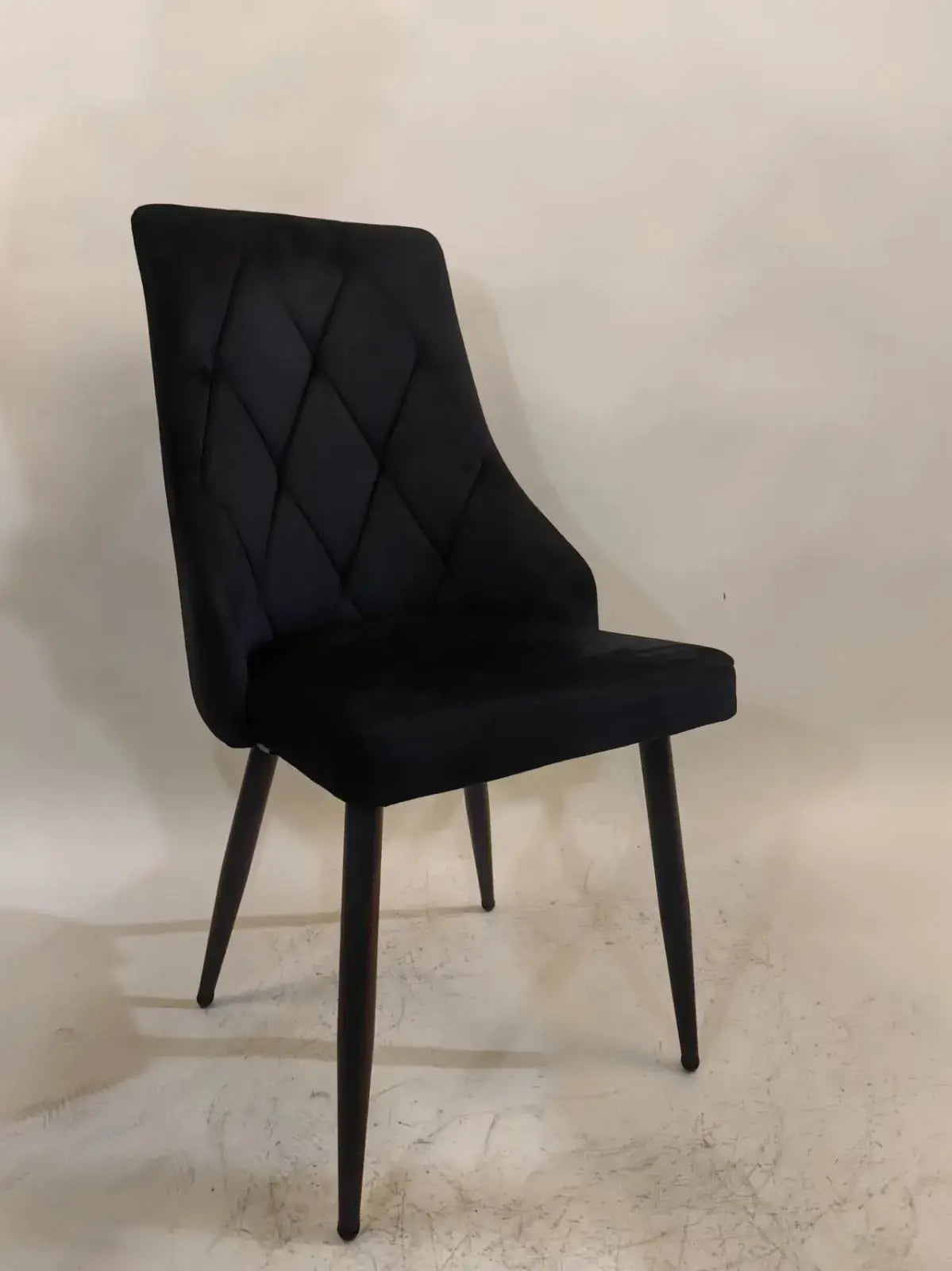 Трапезен стол Верту тъмносив цвят кадифе