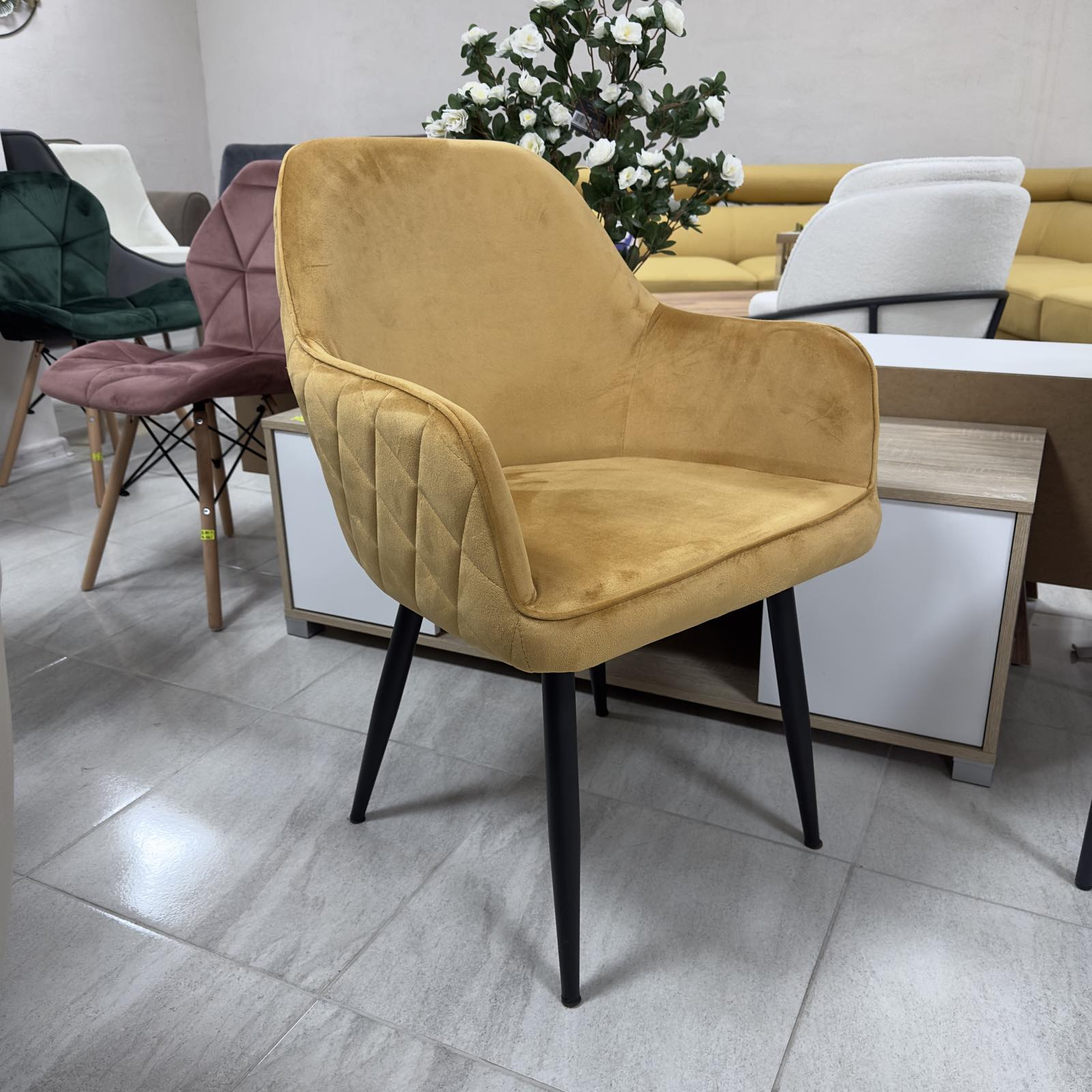 Трапезен стол Алба кадифе старо злато