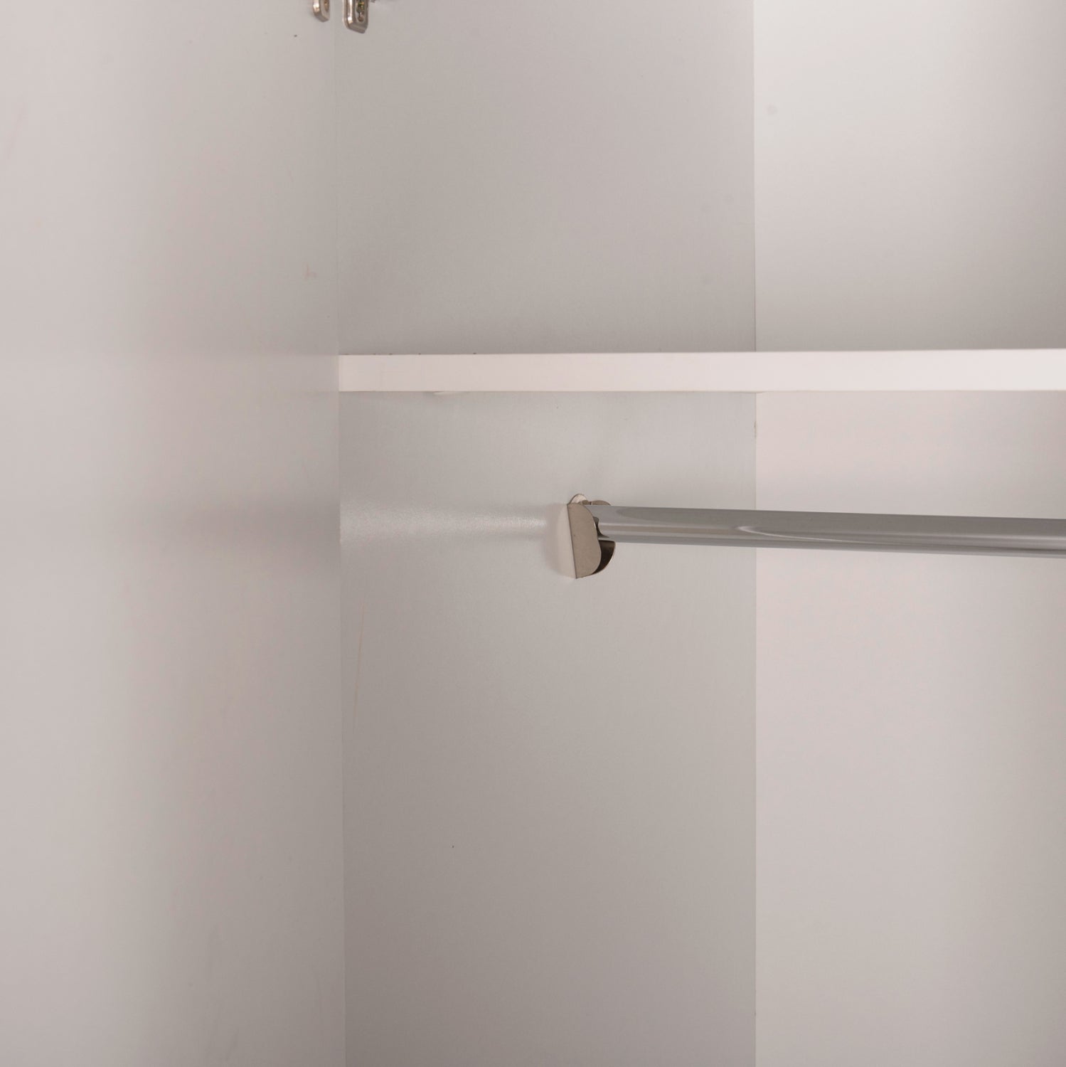 Гардероб CARLY бял цвят 150x55x180 см