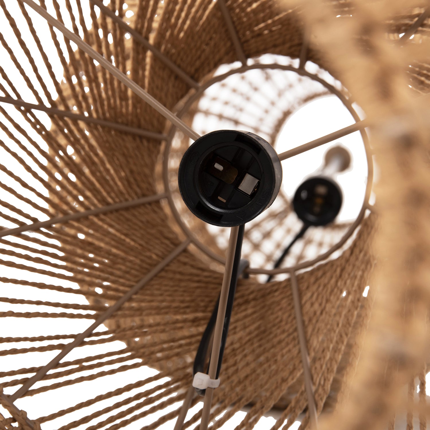 Таванна лампа 4345 бежов цвят Φ30.5x132см