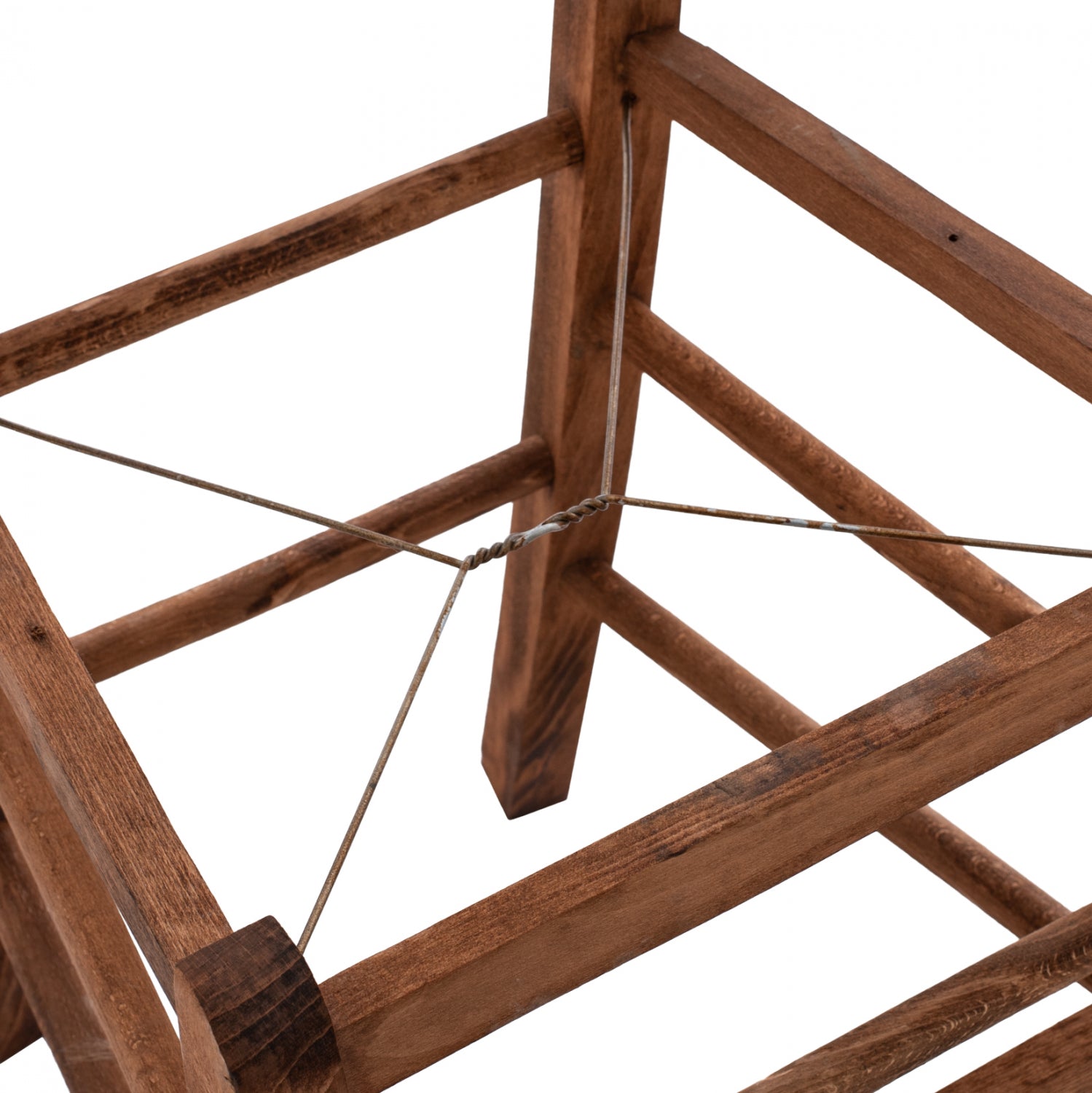 Конструкция за традиционен стол цвят орех