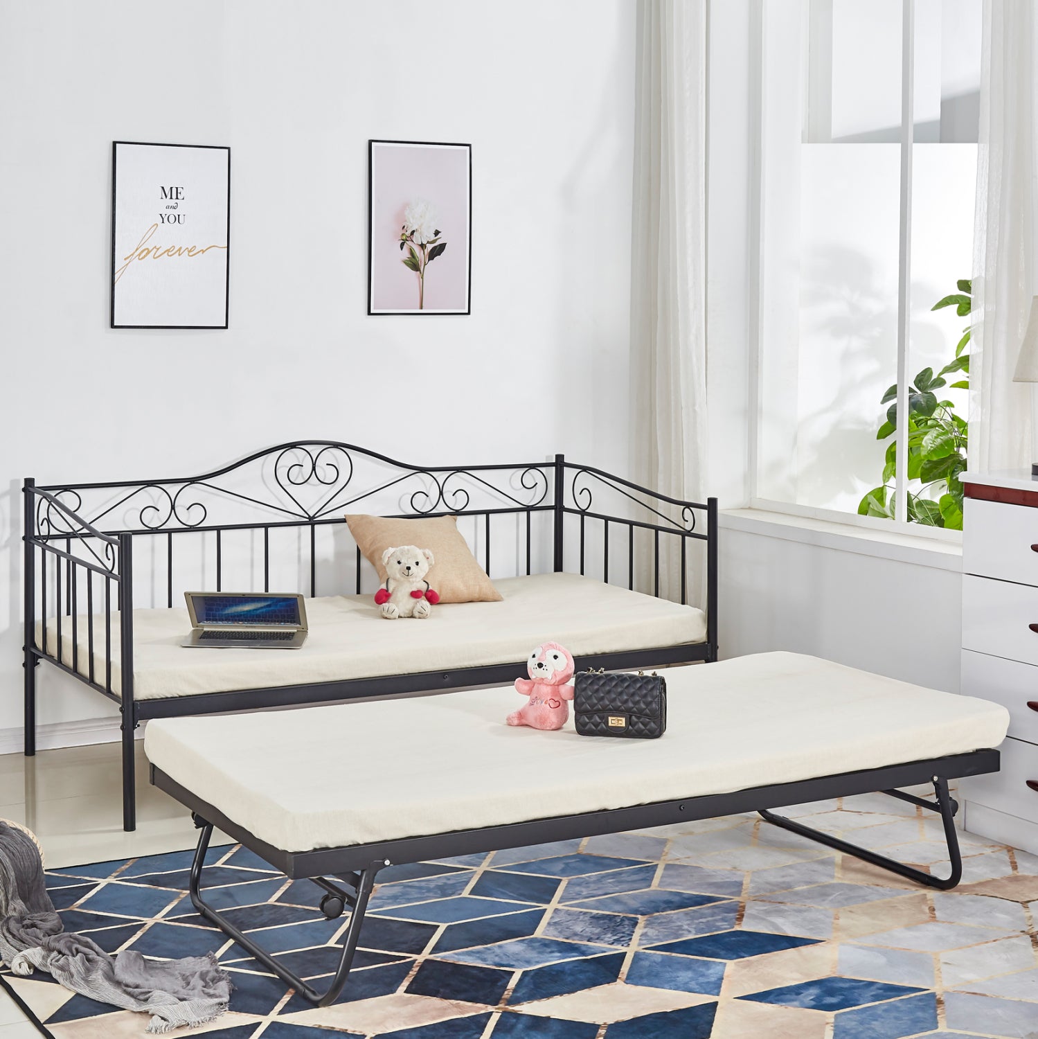 Разтегателно метално легло-диван MAEKO черен цвят 85X185см