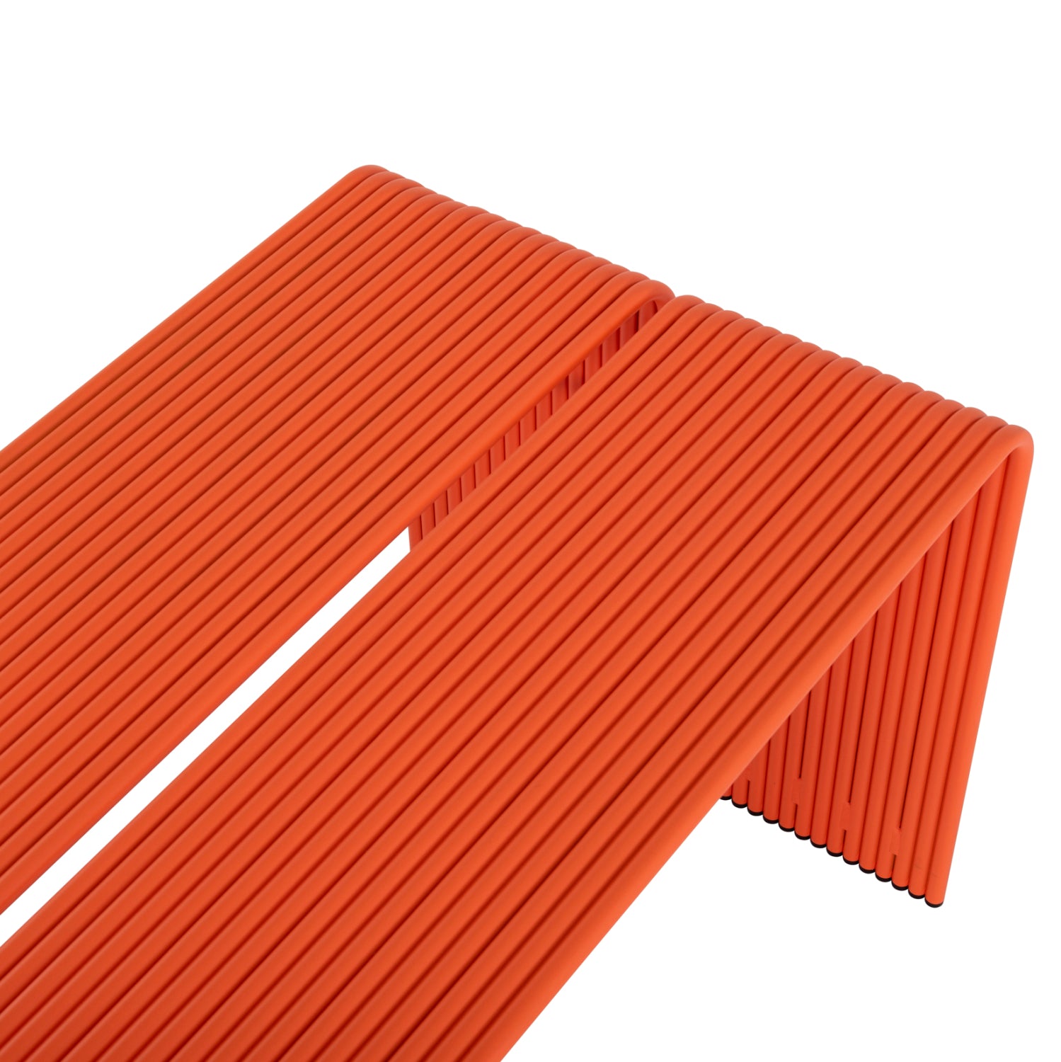 Алуминиева маса INTREPID оранжев цвят 121x70x70см