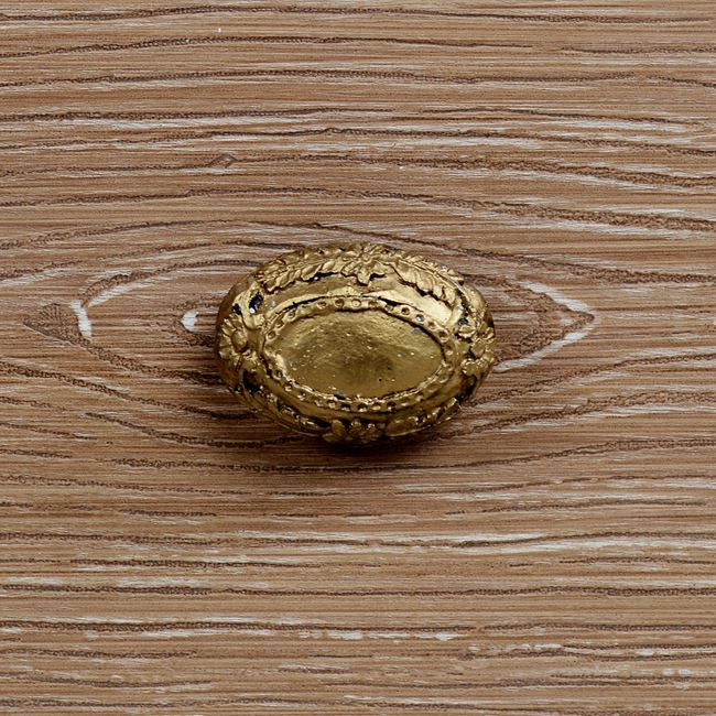 Тв шкаф мелодицвят крем-бяла платина