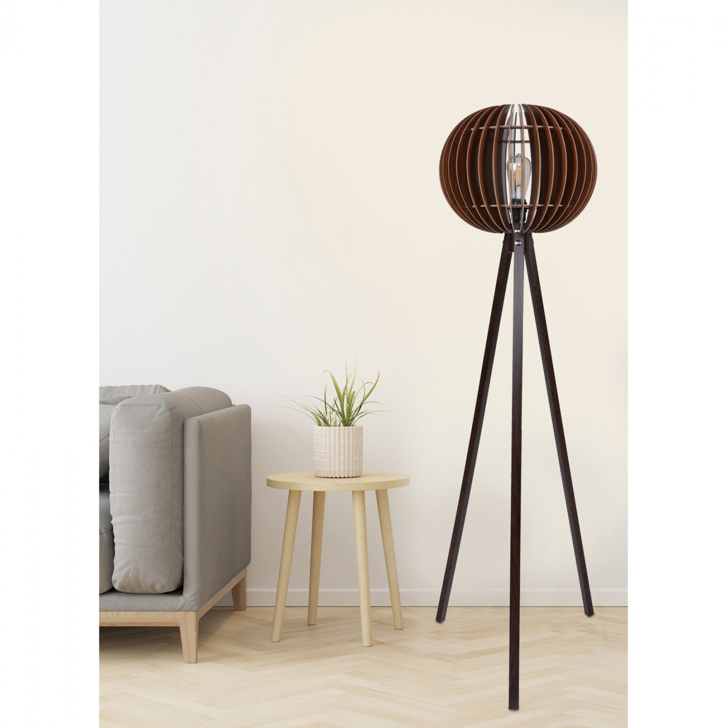 Дървена подова лампа с орехова шапка от мдф φ36x145см.