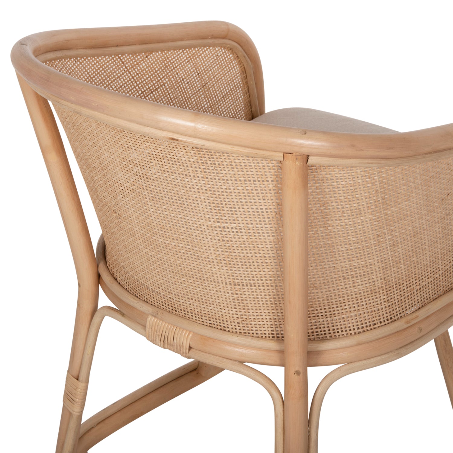 Фотьойл Kiko от ратан в естествен цвят - бяла възглавница 61x71x76см