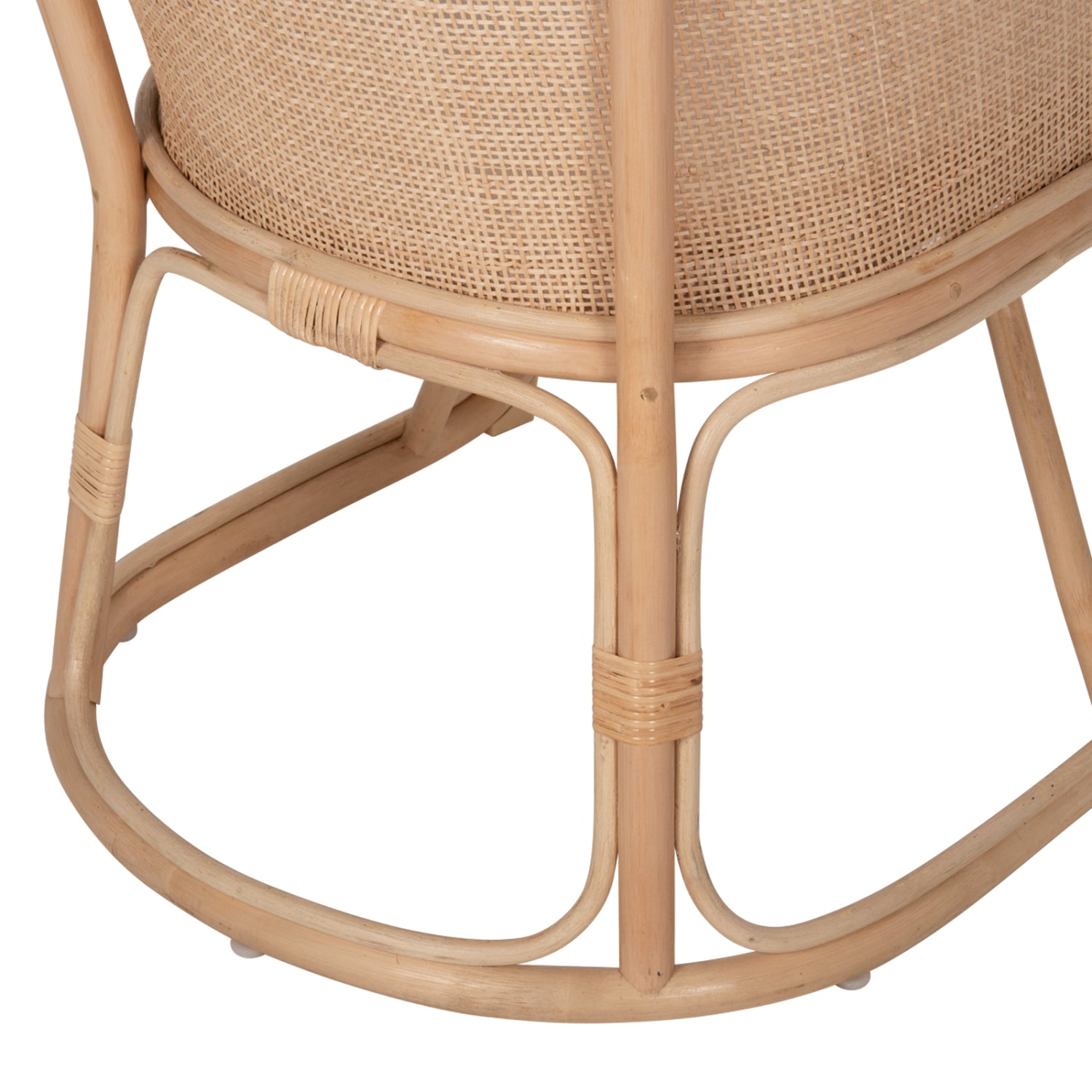 Фотьойл Kiko от ратан в естествен цвят - бяла възглавница 61x71x76см