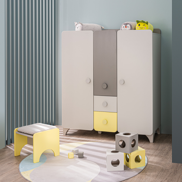 Трикрилен детски гардероб MINIA 124x46x142 см