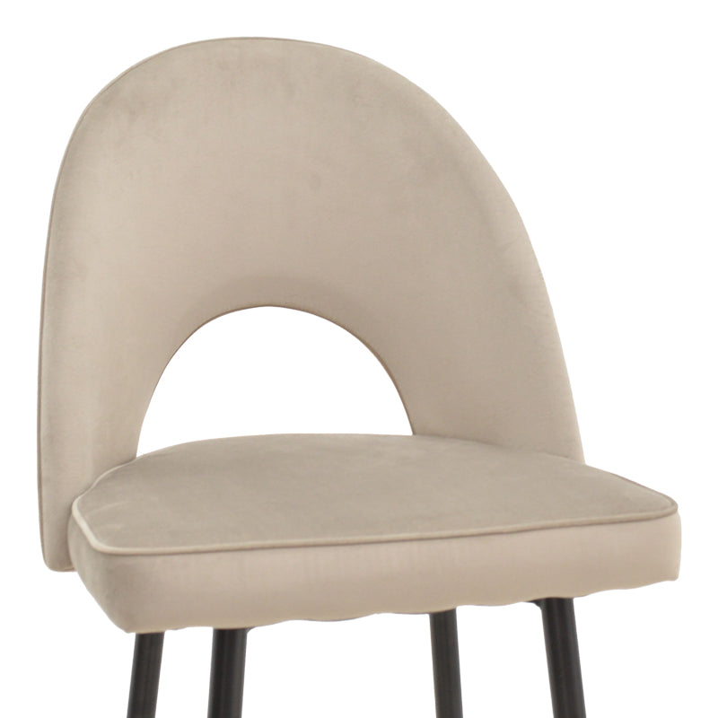 Бар стол Casenio бежово кадифе-черно-златна метална основа 48x50x117см