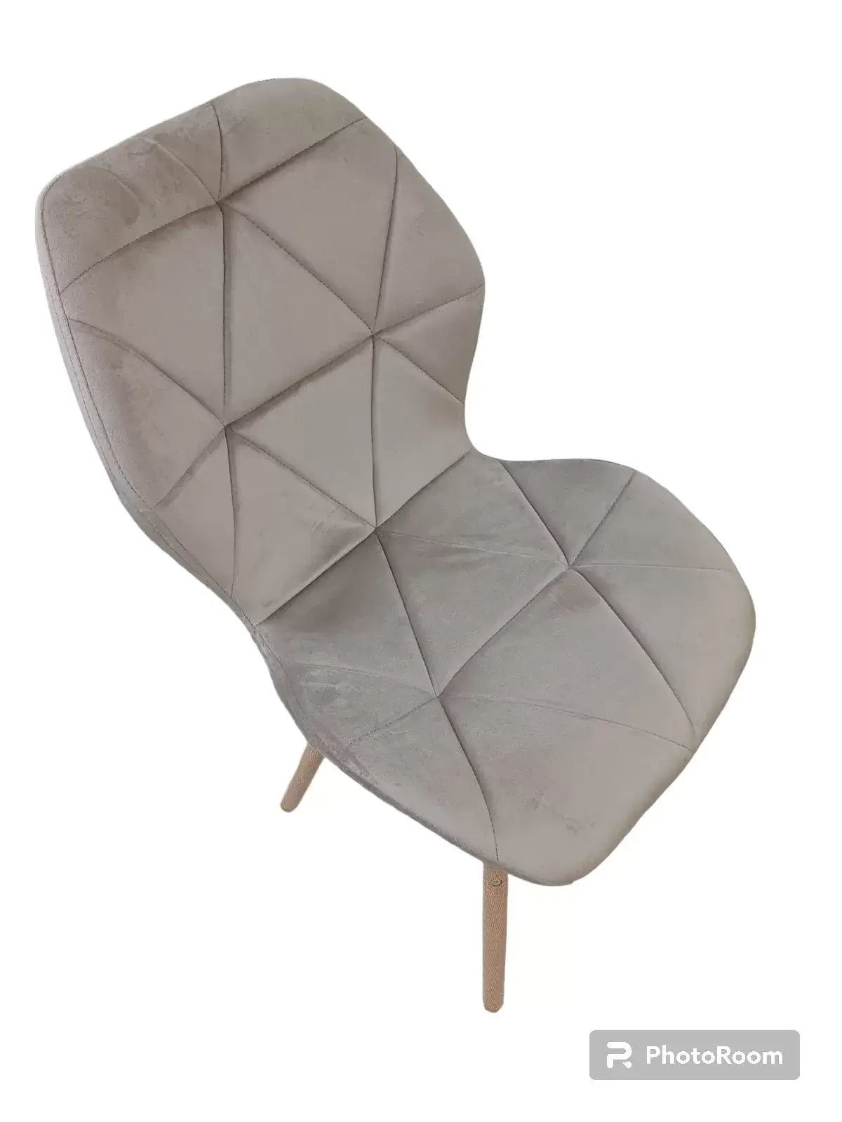 Трапезен стол Мелина бежово кадифе