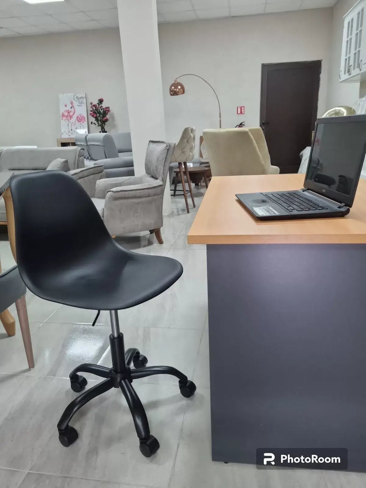 Офис стол Иви черен полипропилен 1=2