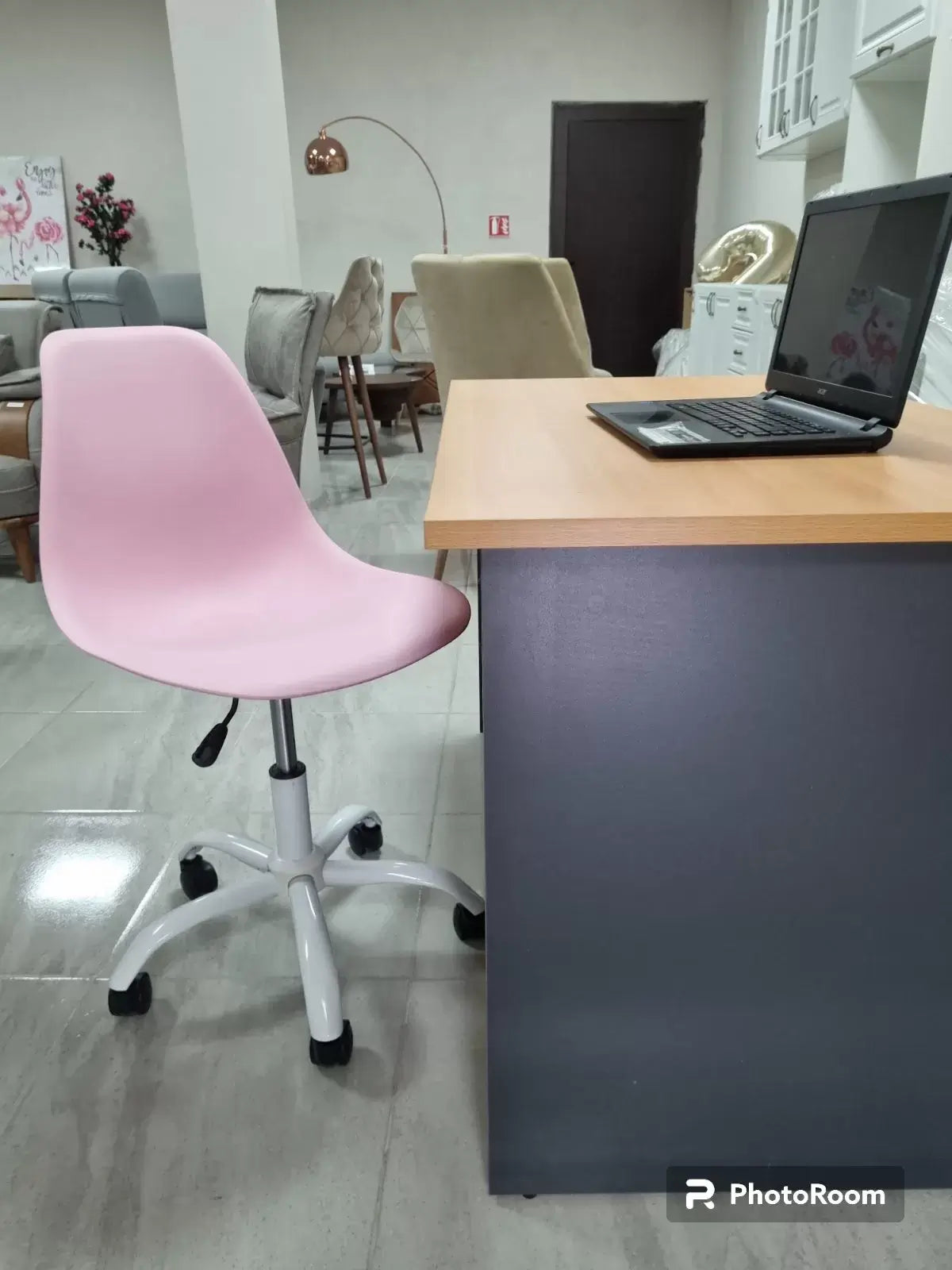 Офис стол Иви розов полипропилен 1=2