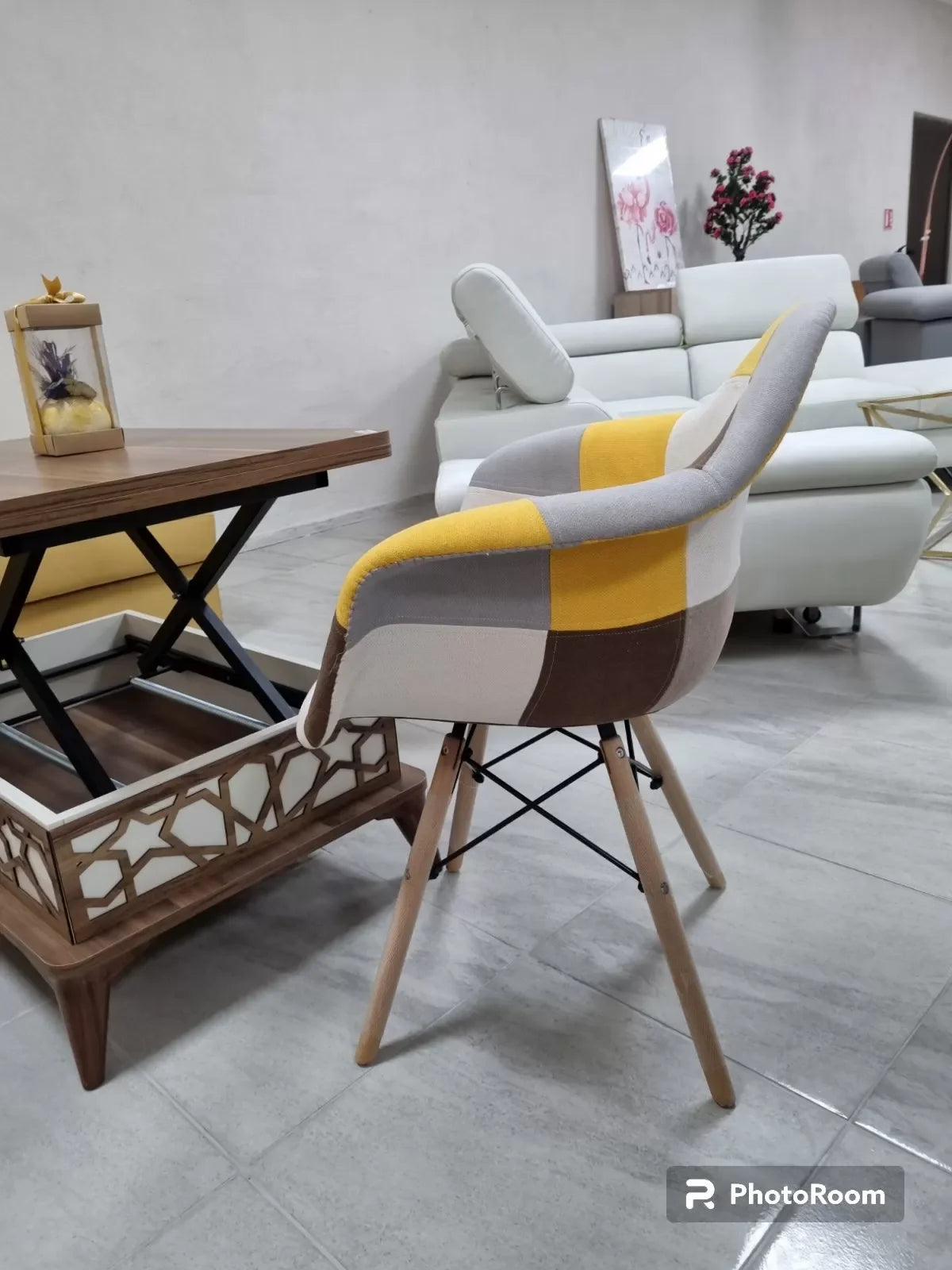 Стол Тея жълт-кафяви кръпки пачуърк