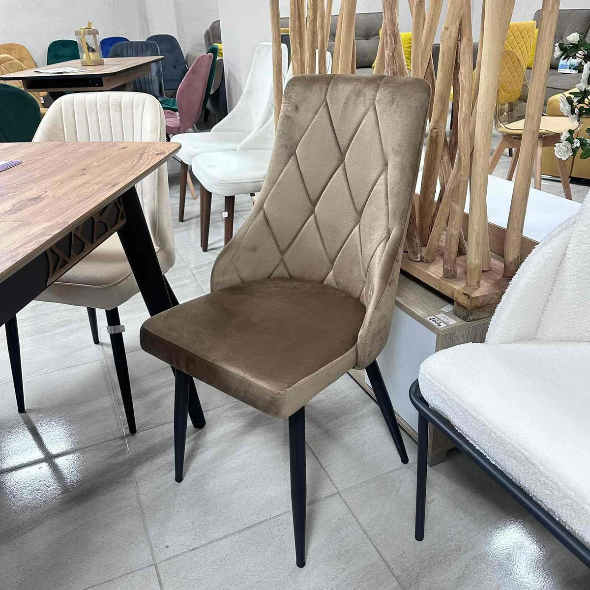 Трапезен стол Верту тъмносив цвят кадифе Комплект 4 броя