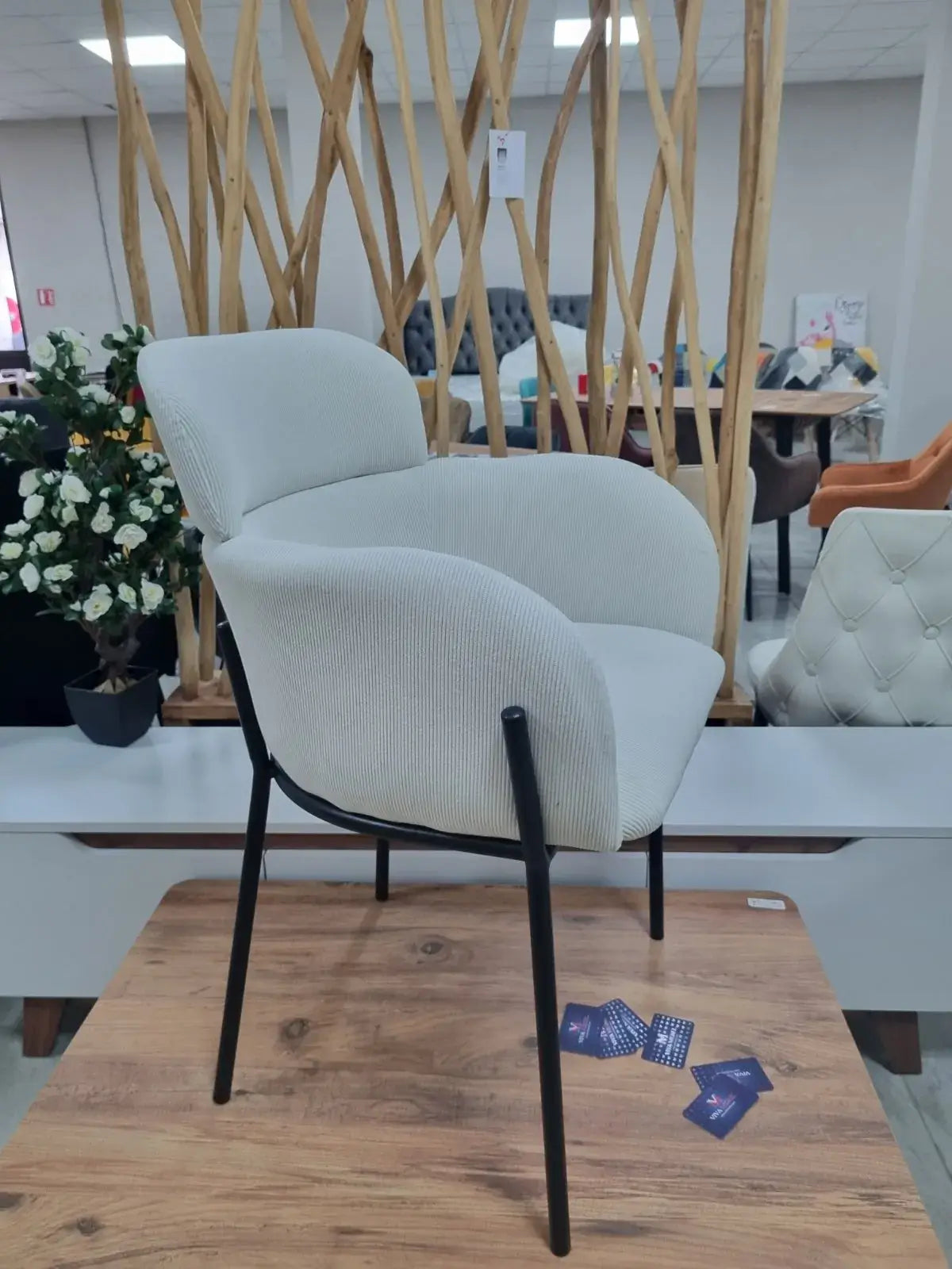 Трапезен стол Изабел сива дамаска