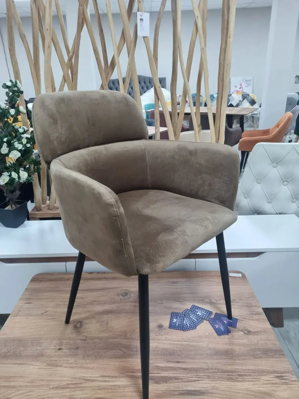 Трапезен стол Сияна зелено кадифе