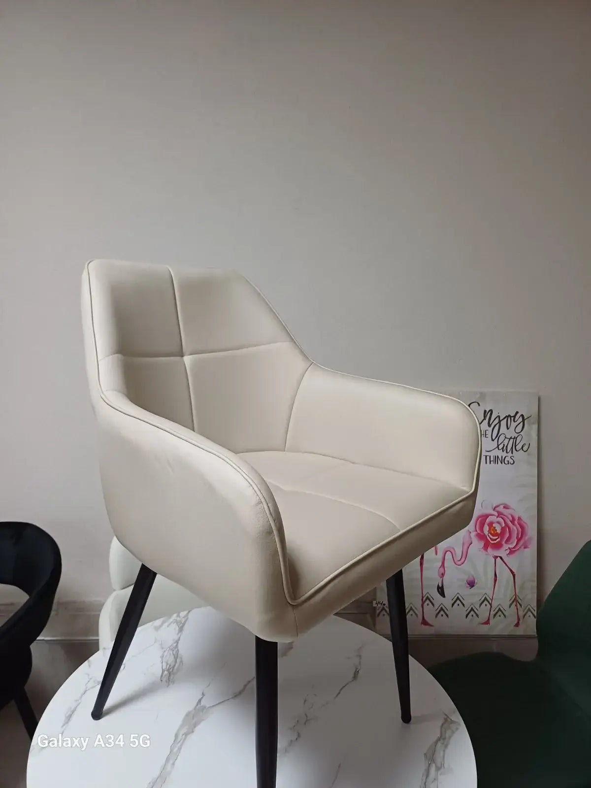 Трапезен стол Деко модерен текстил в бежов цвят 3=4