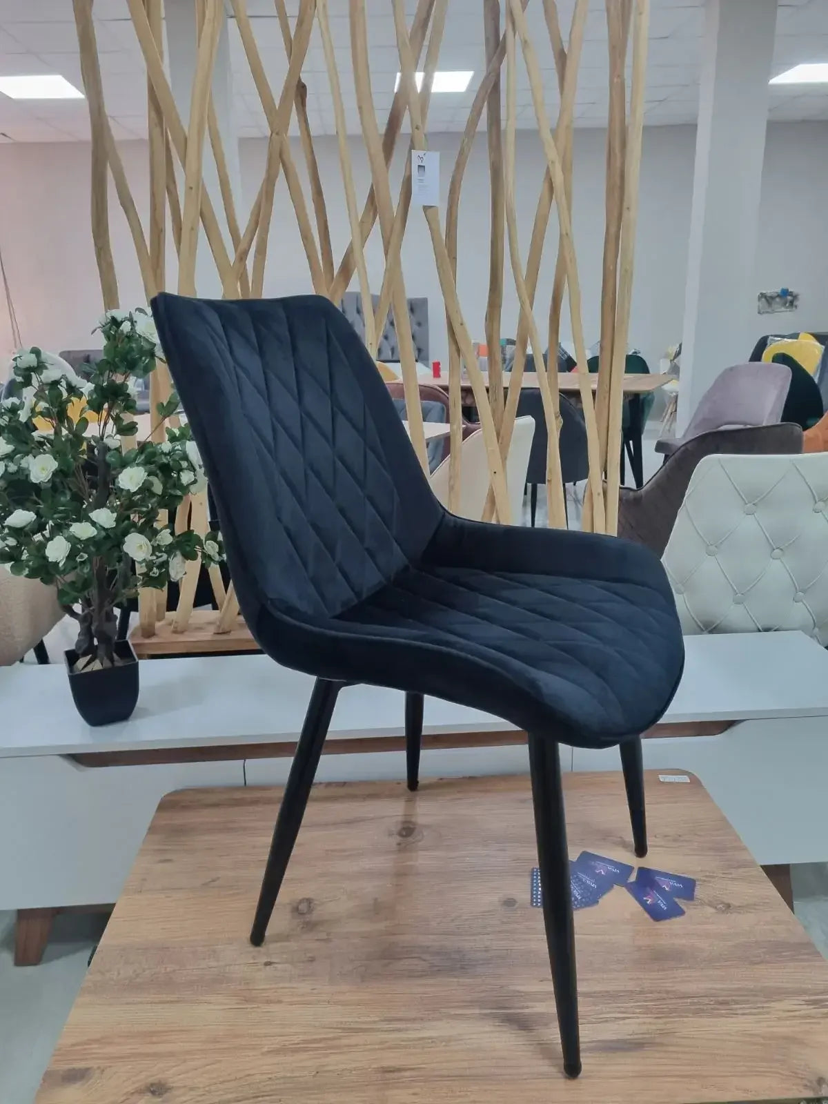 Трапезен стол Мариса -зелено кадифе