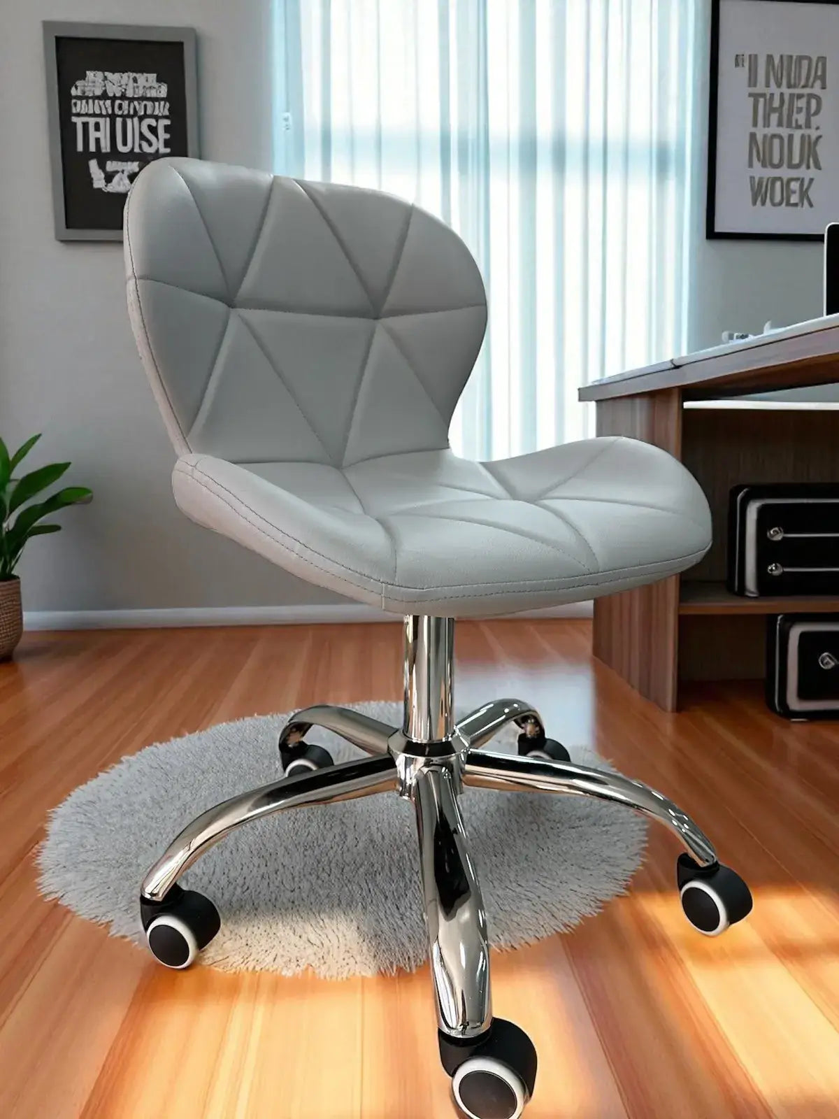 Офис стол Мелина сив еко кожа