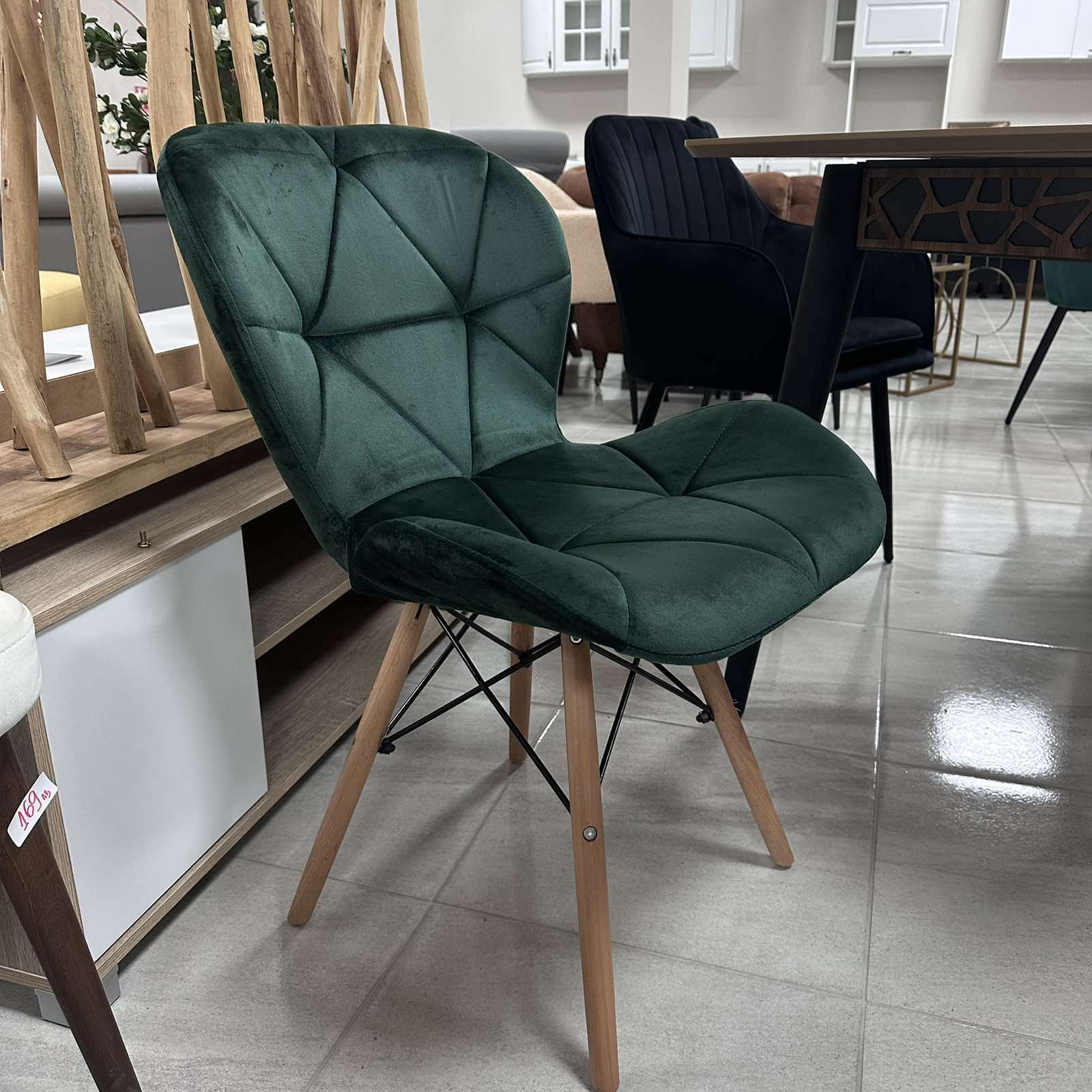 Трапезен стол Мелина зелено кадифе