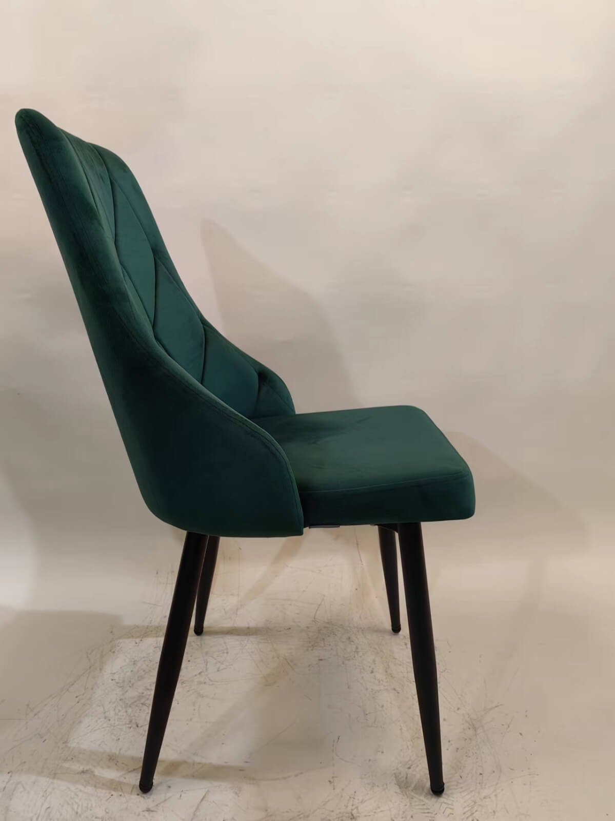 Трапезен стол Верту тъмносив цвят кадифе