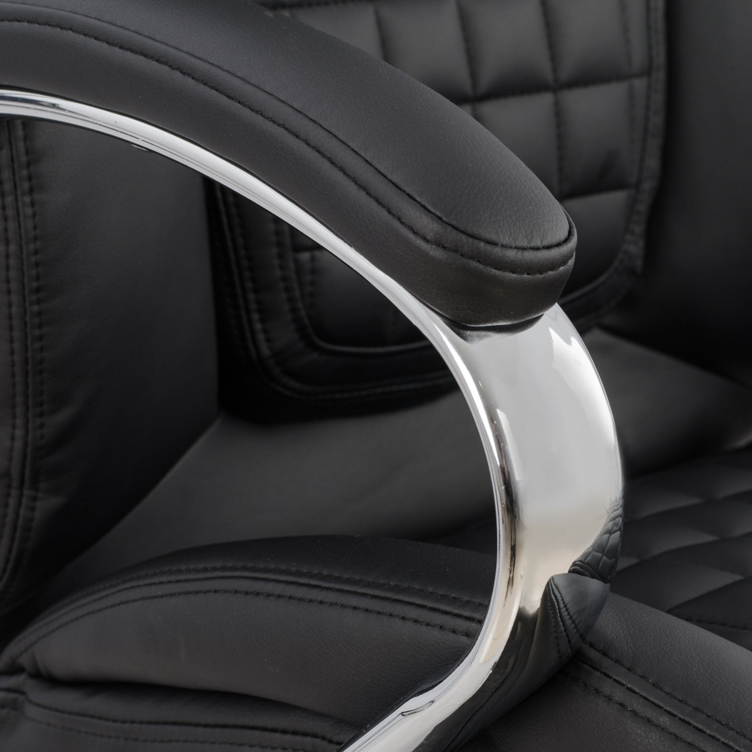 Офис стол  KIEV КГ1097.01 черен цвят