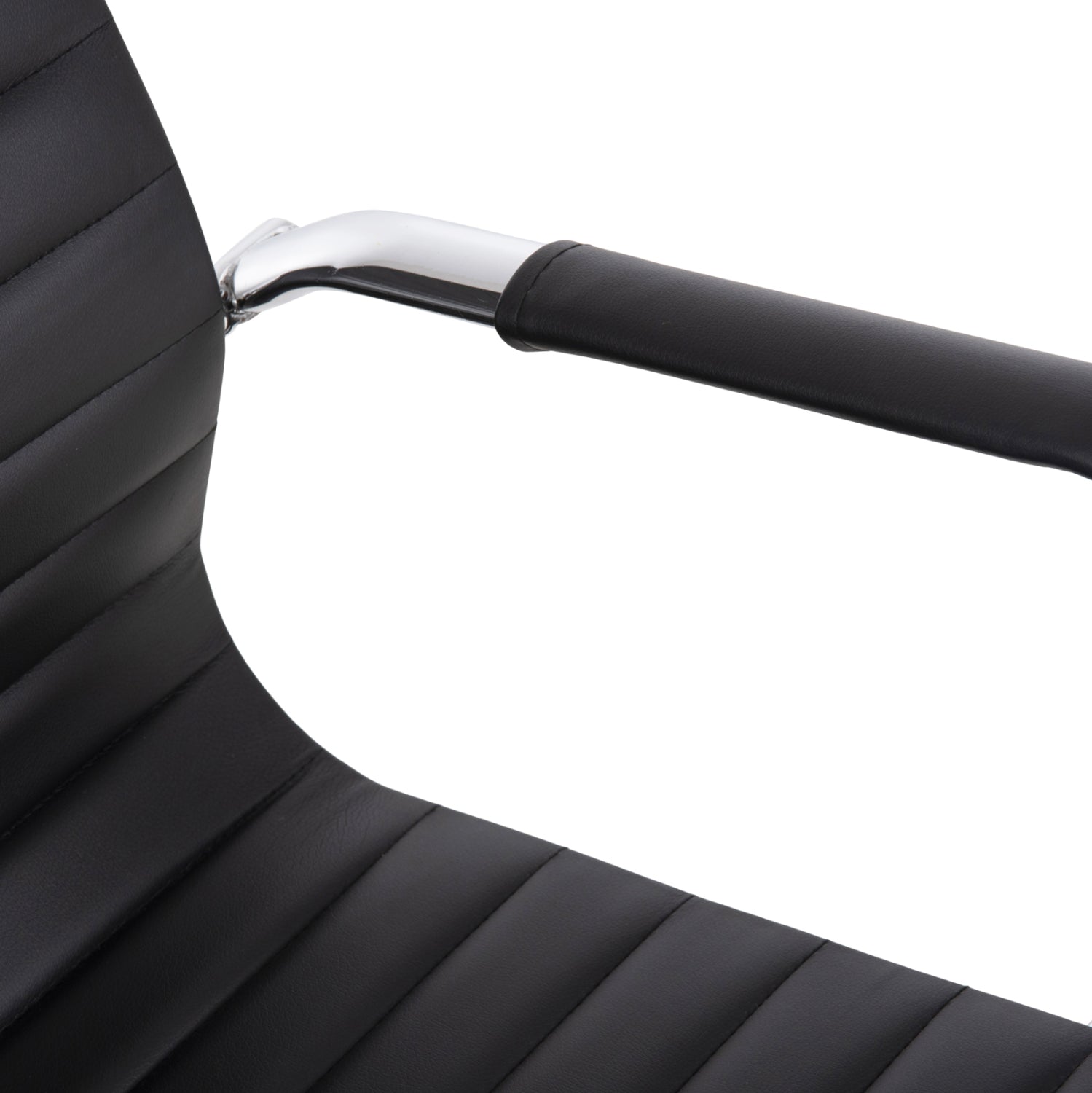 Офис стол  BOSS черен  PU  хромиран крак 54x57x110см.