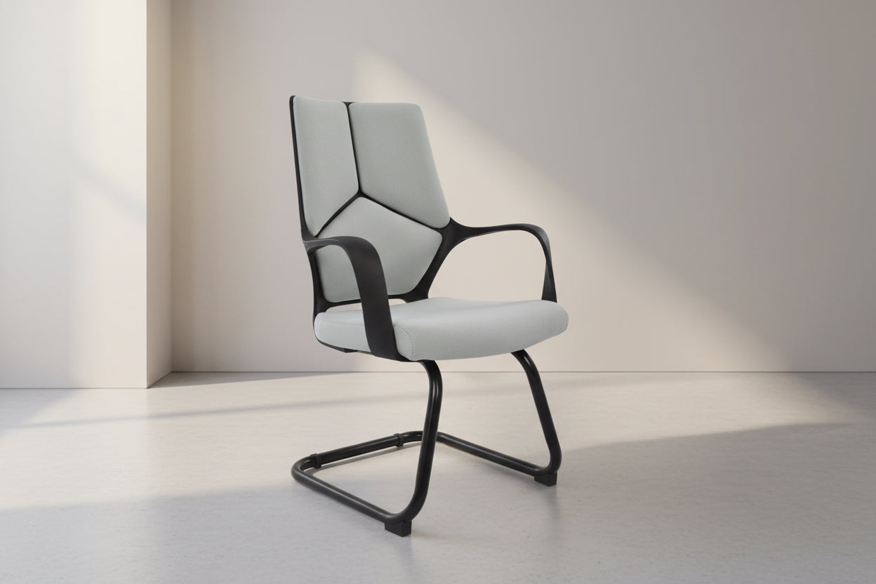 Посетителски стол CENTRIC сив-черен цвят  64x60x94,5см.