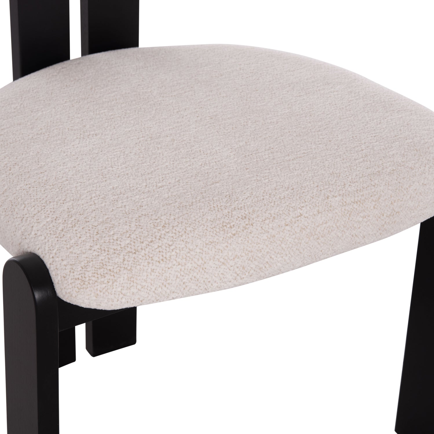 Трапезен стол Кarvo черна дамаска/дървени крака  в черно 57x50x78.5см.