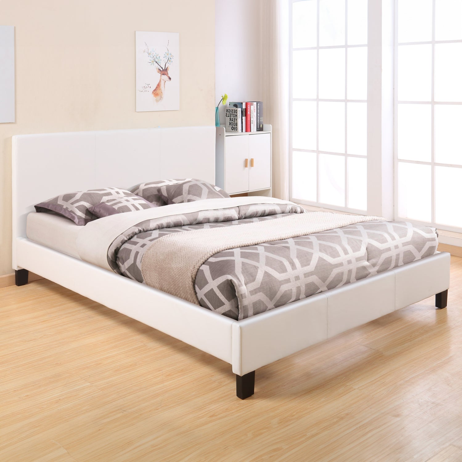 Легло с матрак BECCA бял pu -- за 150x200см