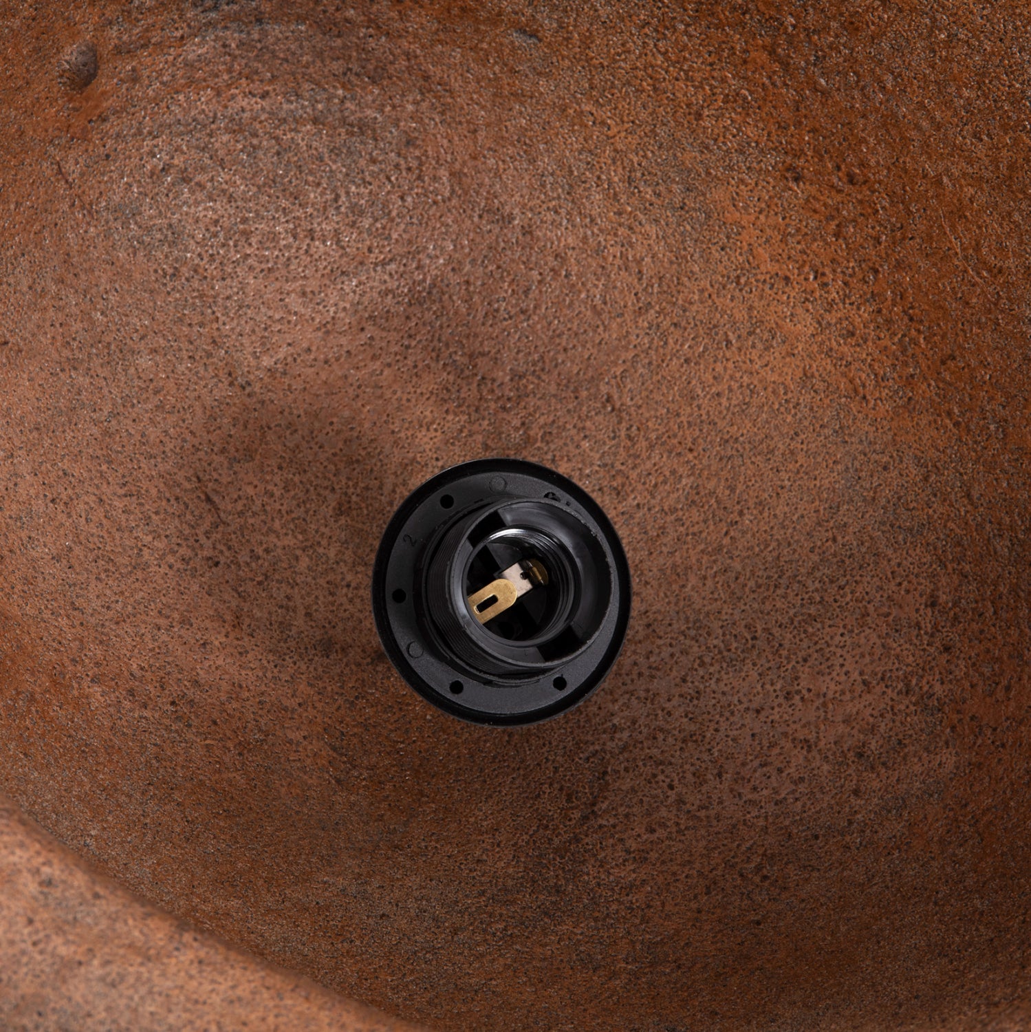 Таванен аптор с камъчен вид, камъчен (m) тъмно бежов 56x31x31см.