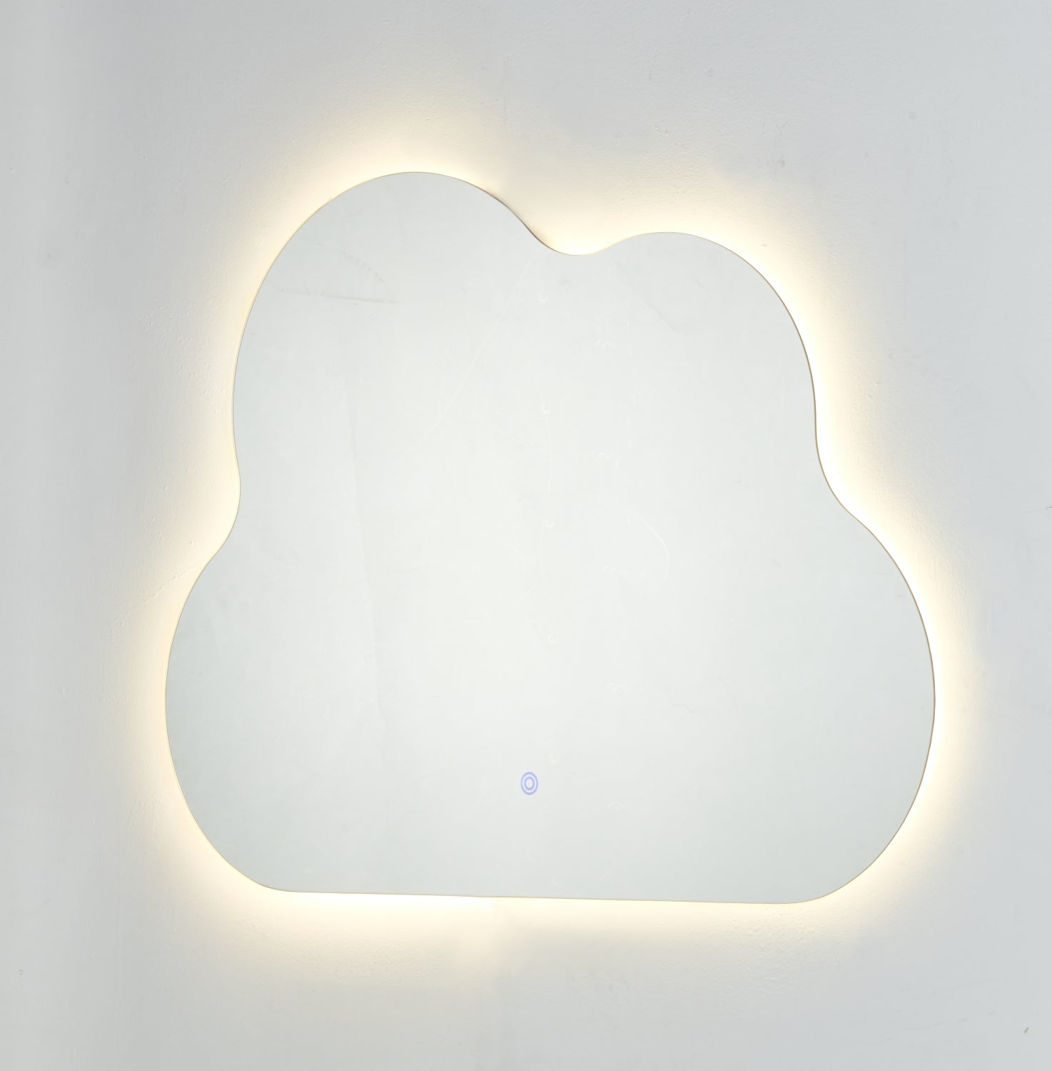 Огледало без рамка  led осветление  88x68см.