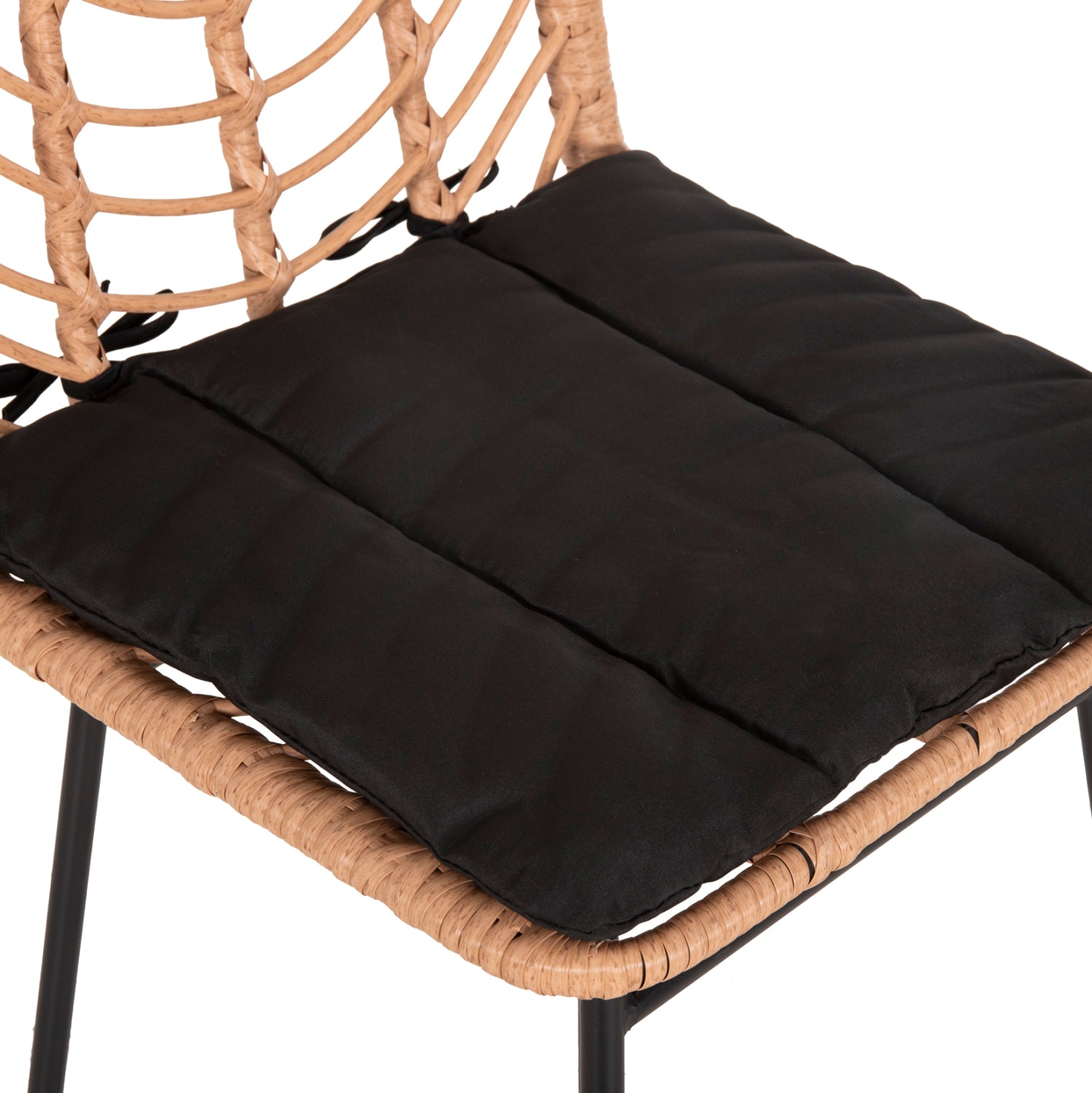 Метален стол Гералд и черно-бежова плетена възглавница 47x47x101см