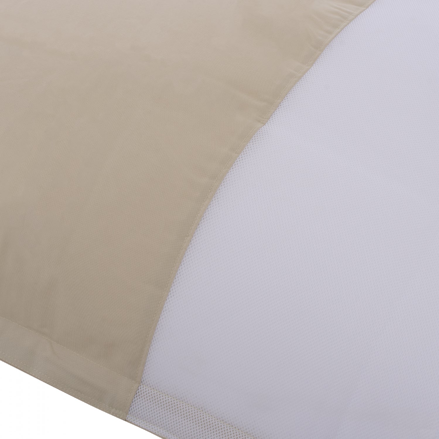 Пуф 100% водоустойчив бежов в бял цвят  140x180