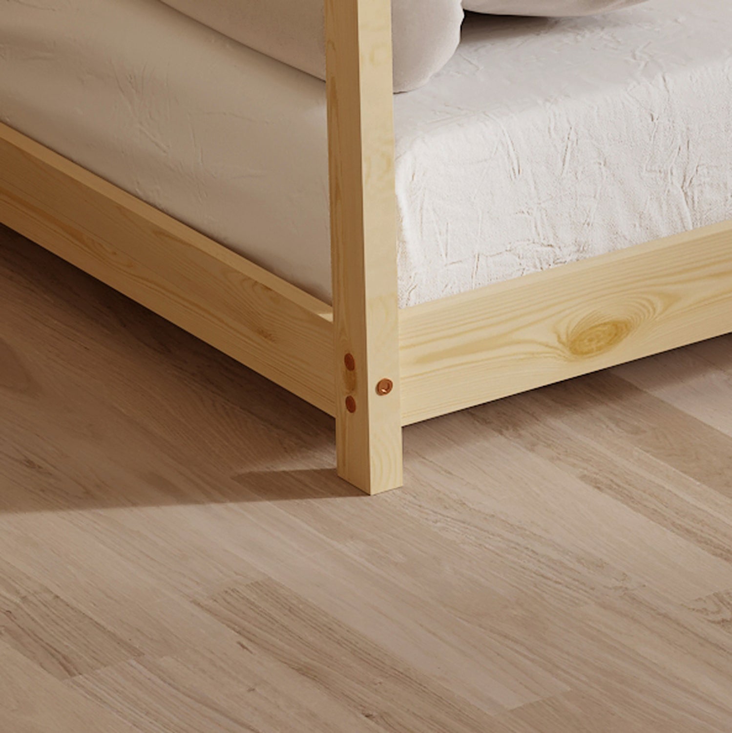 Легло MONTESSORI  цвят натурал борово дърво за матрак 90/190см