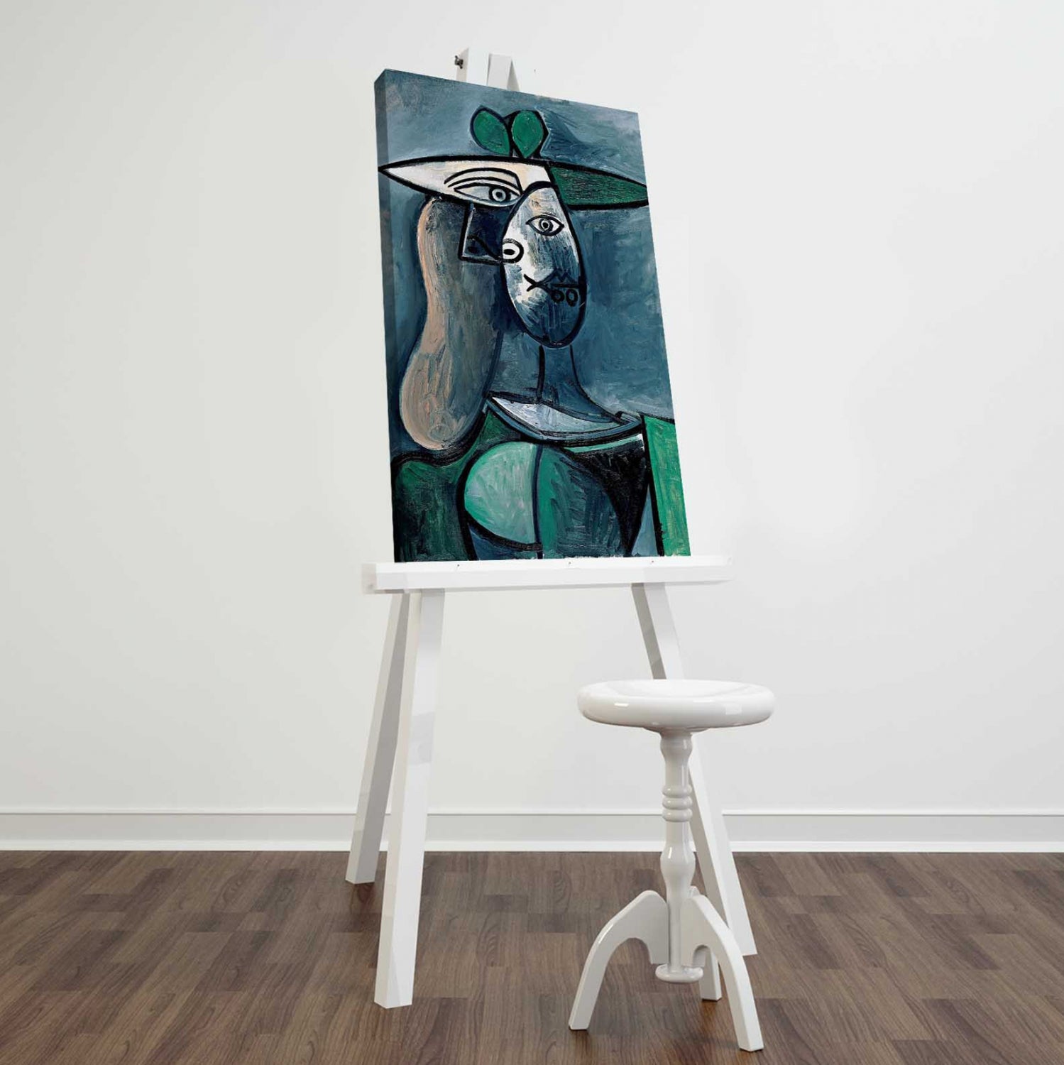 Декоративна картина жена със зелена шапка 45x70x3 см