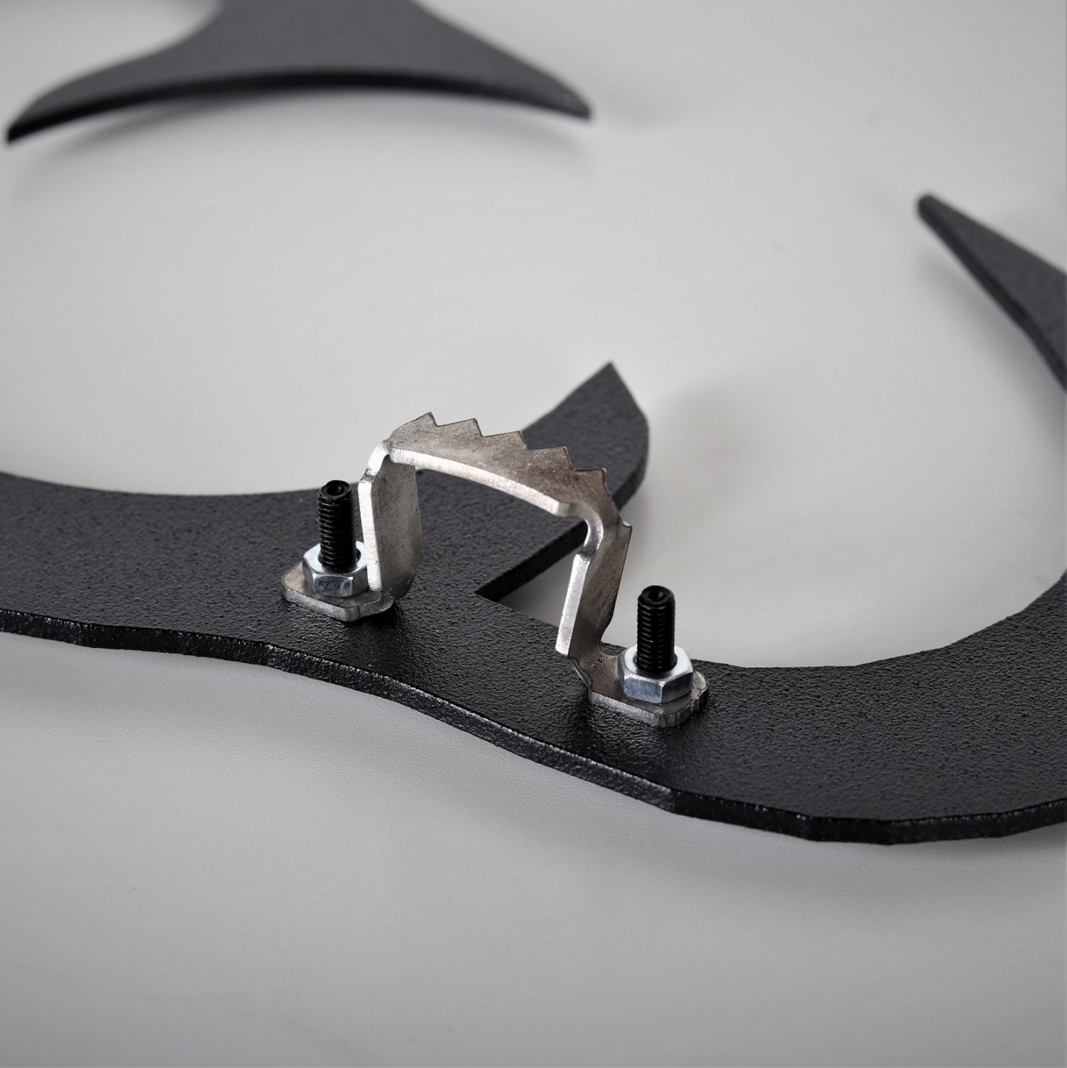 Декор за стена 100% металик черен карта на света 60x120см.