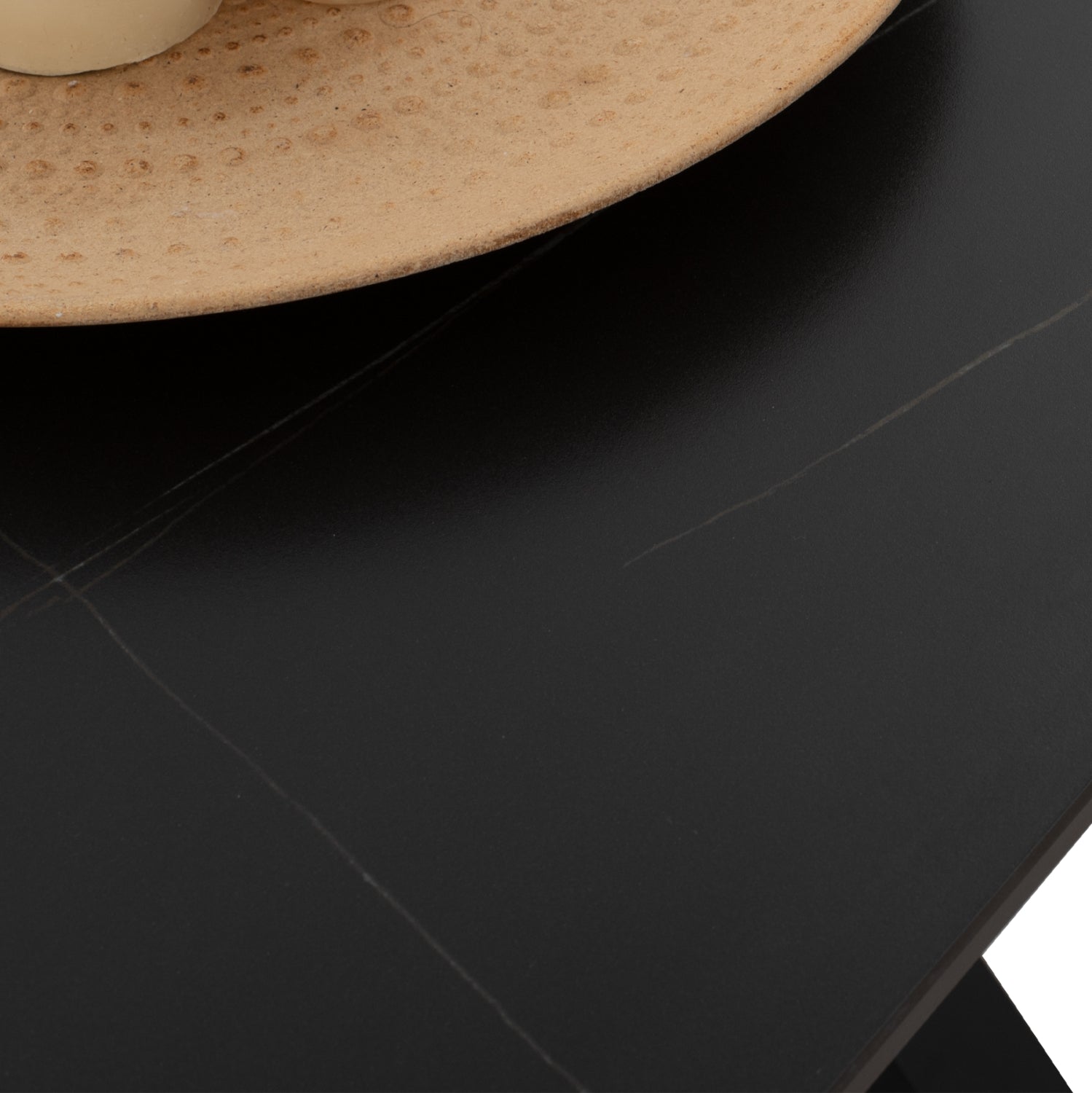 Трапезна маса SYNTEC от синтеров камък, черни метални крака, 160x90x75см