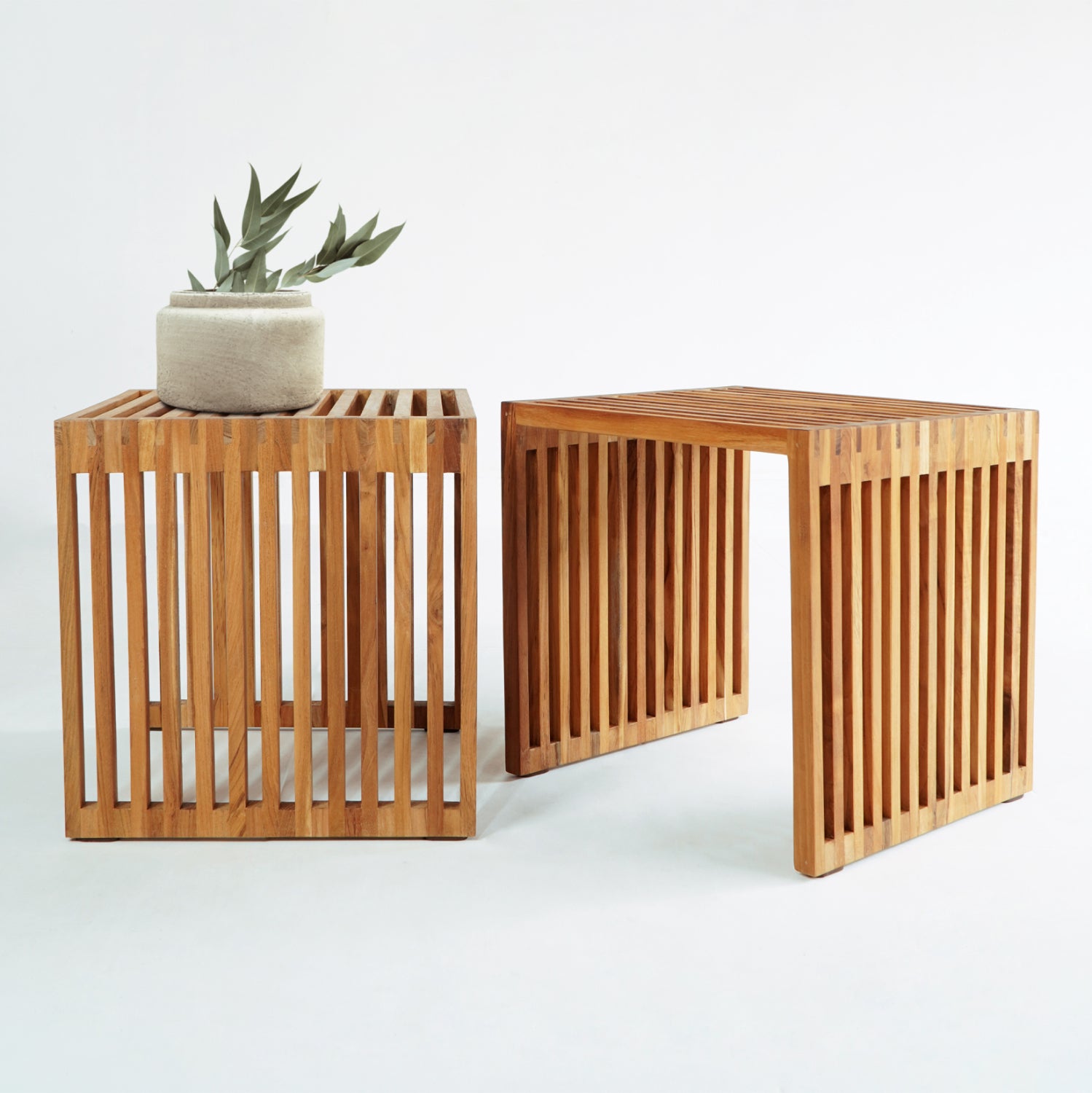 Странична маса 9483 тиково дърво естествен цвят 40x40.5x40.5см