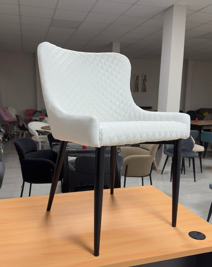 Трапезен стол Флори бял цвят