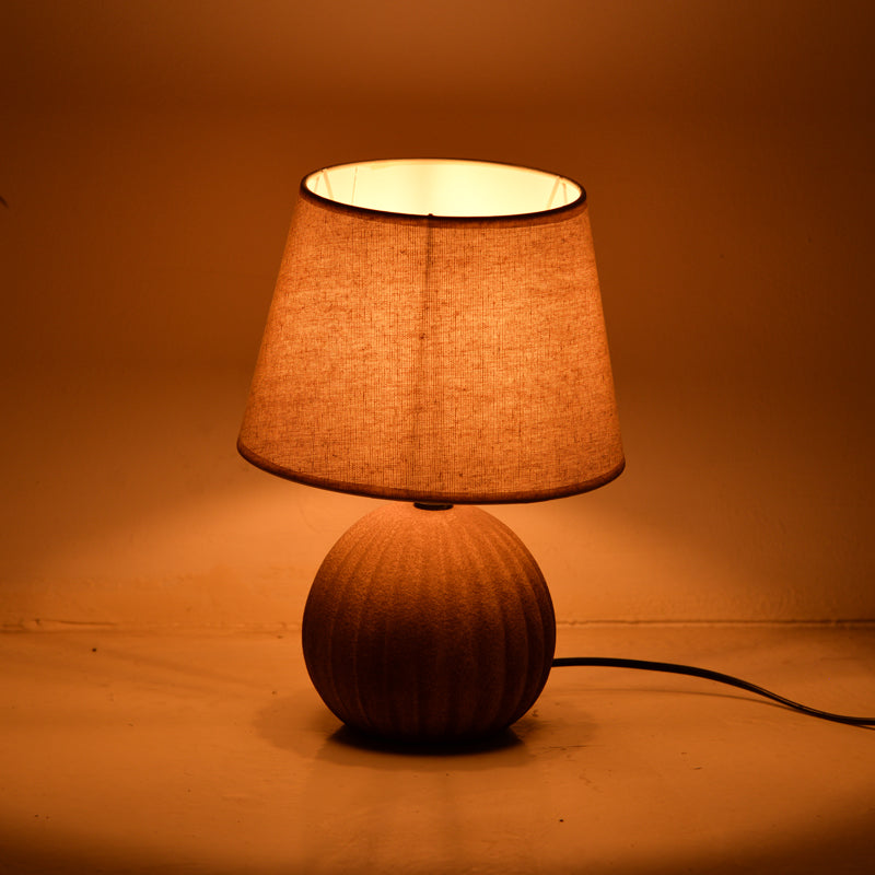 Керамична настолна лампа melanie  e14 в сиво антично бежово с абажур d22x30см