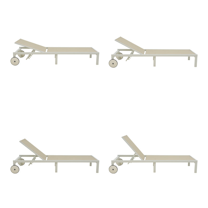 Шезлонг Mailo бял алуминий и текстил в бежов нюанс 71x206x30см